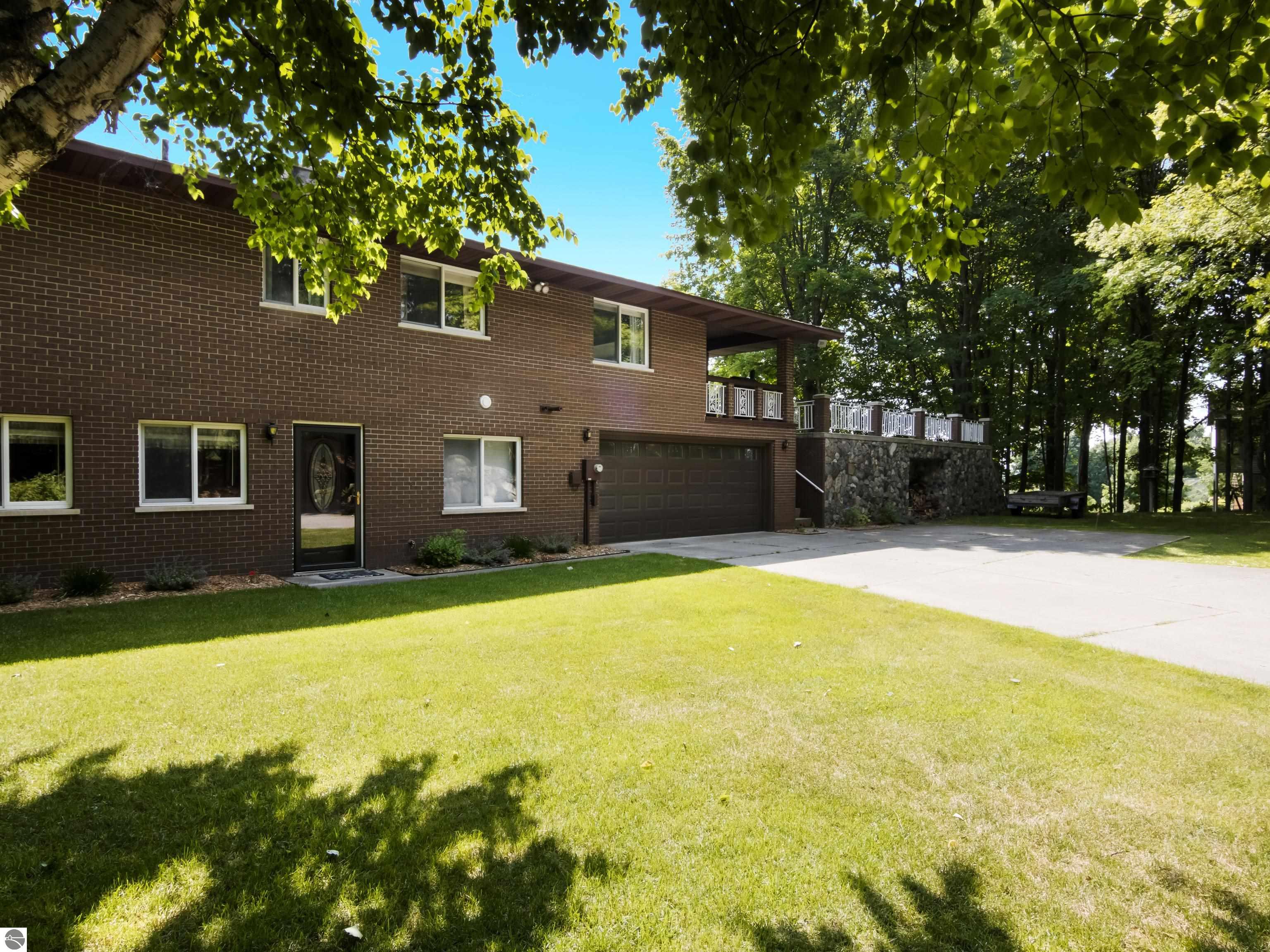 1105 S Bay View Trail