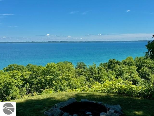 1105 S Bay View Trail