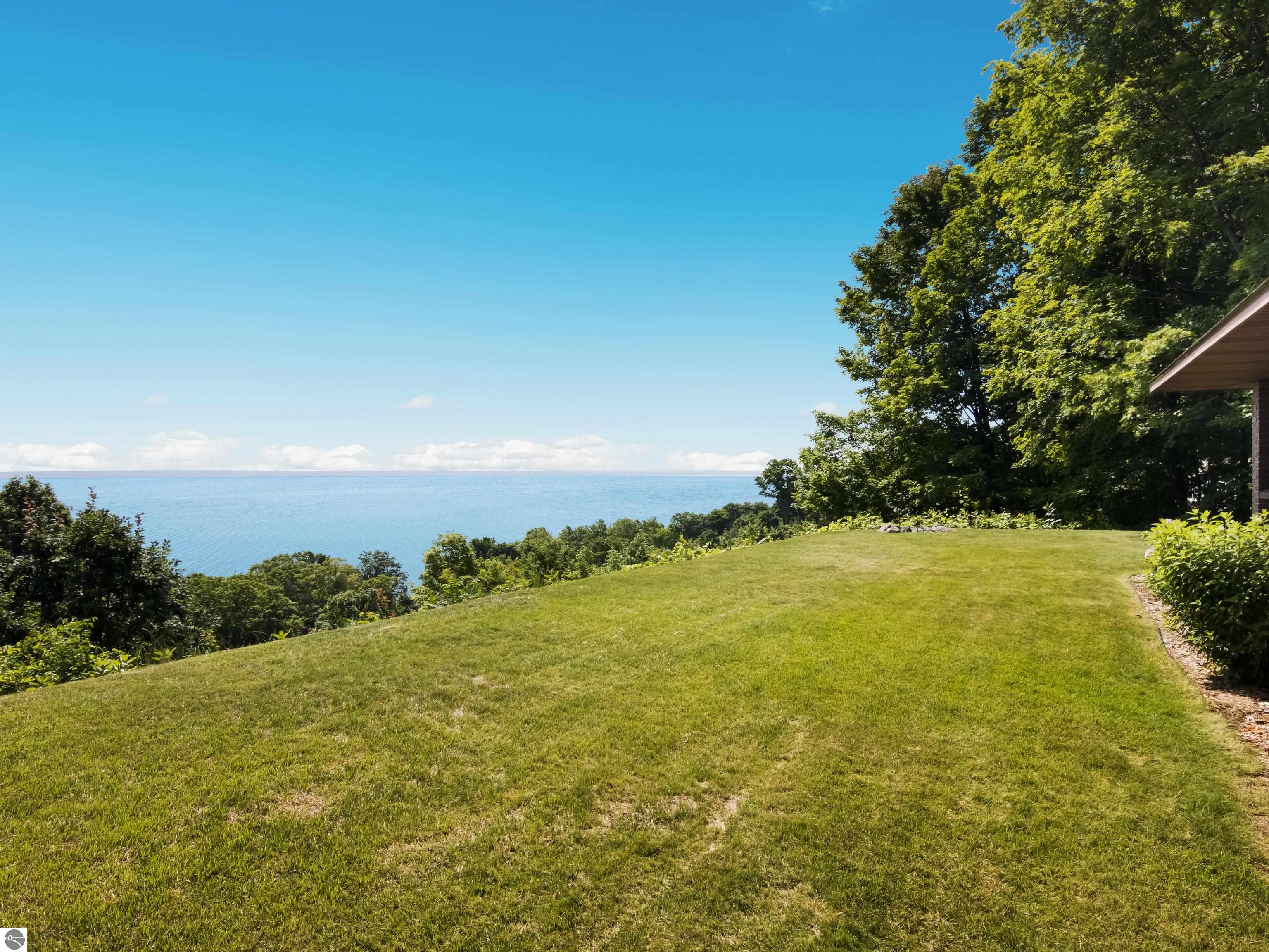 1105 S Bay View Trail