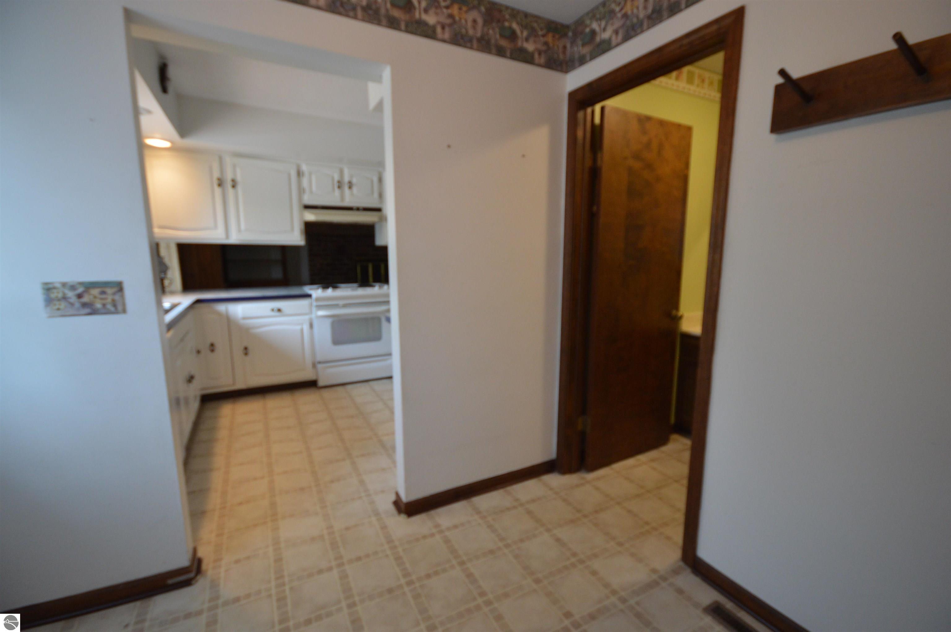 8909 S Maple City Road
