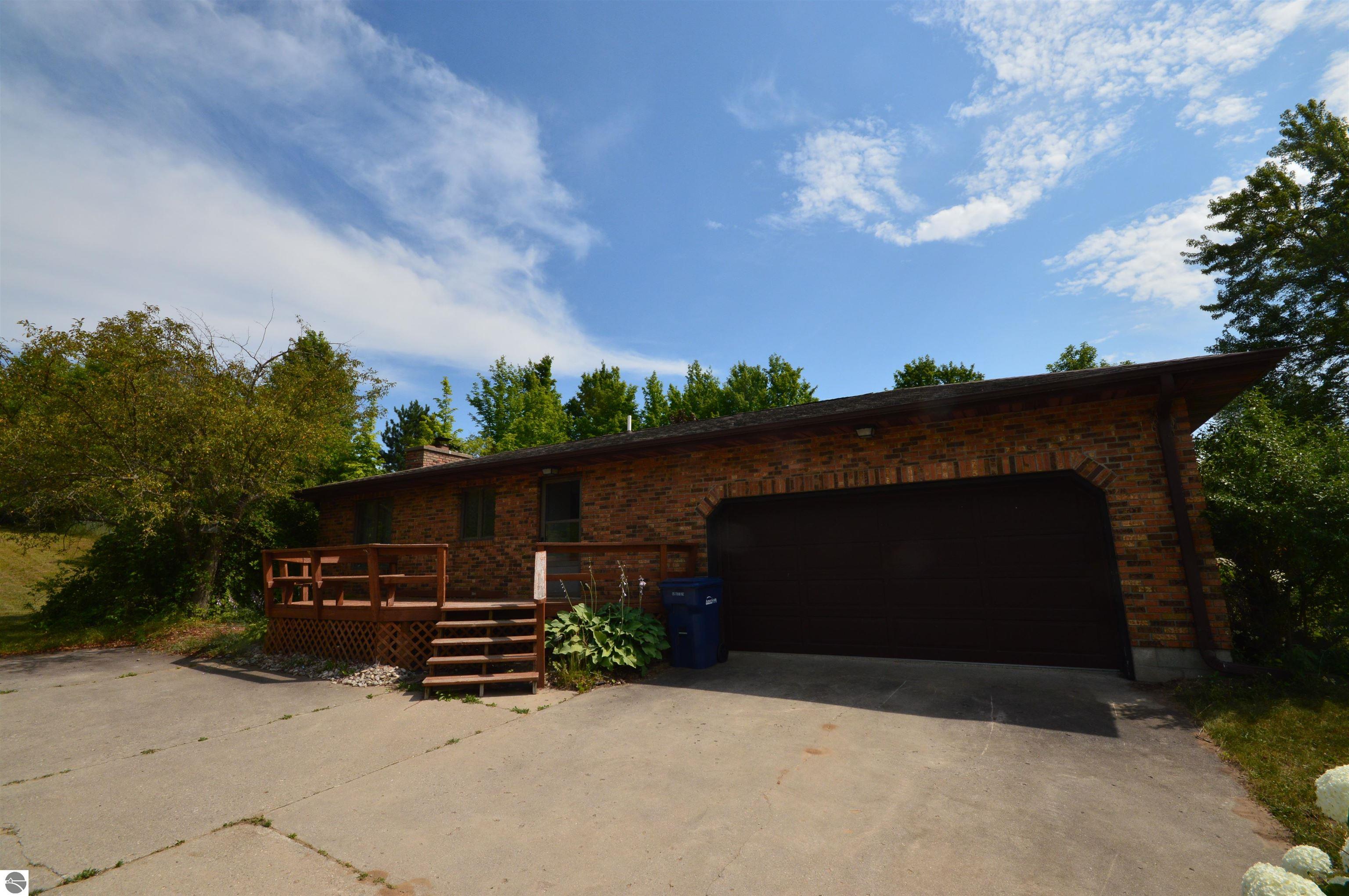 8909 S Maple City Road