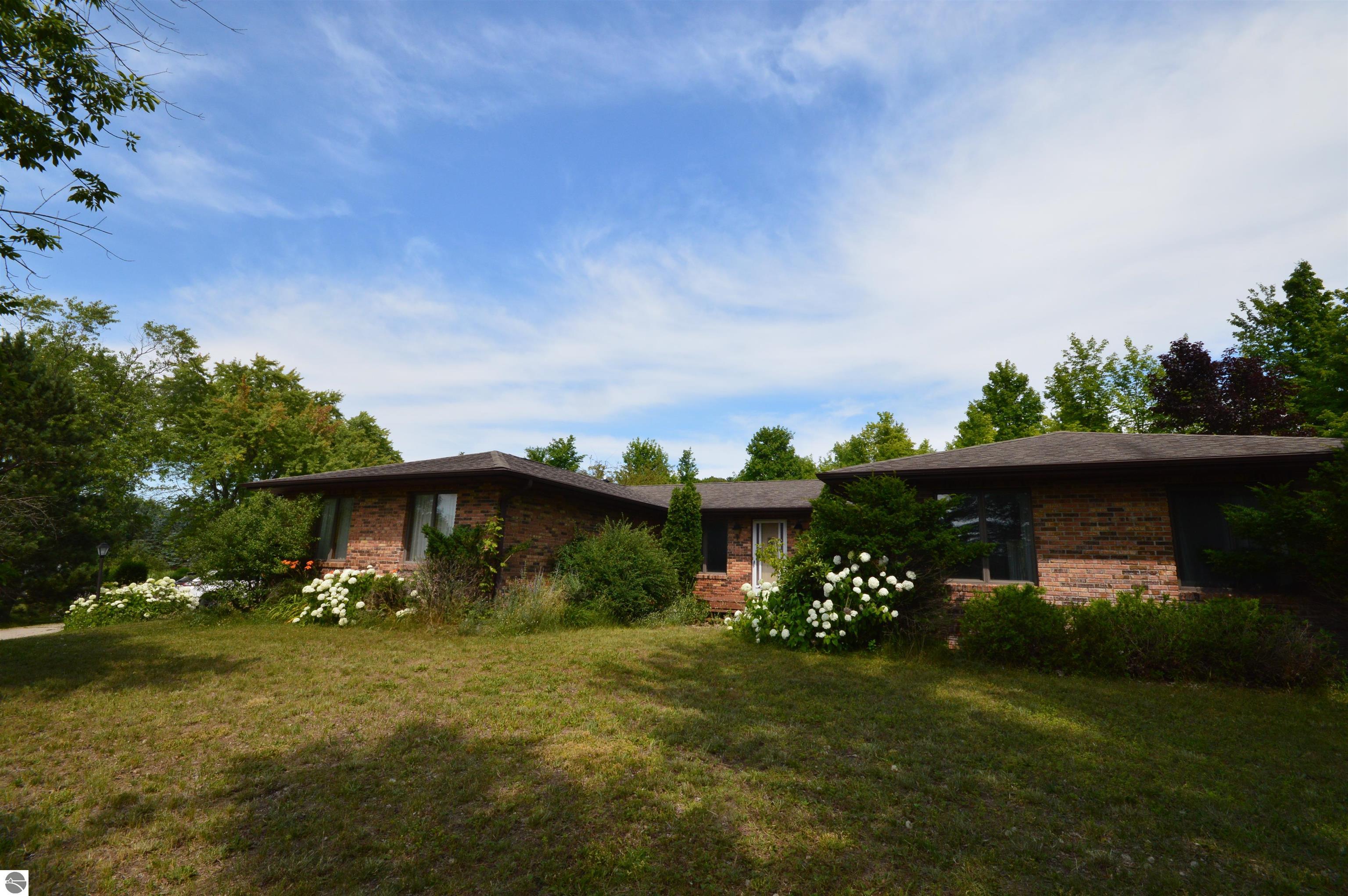 8909 S Maple City Road