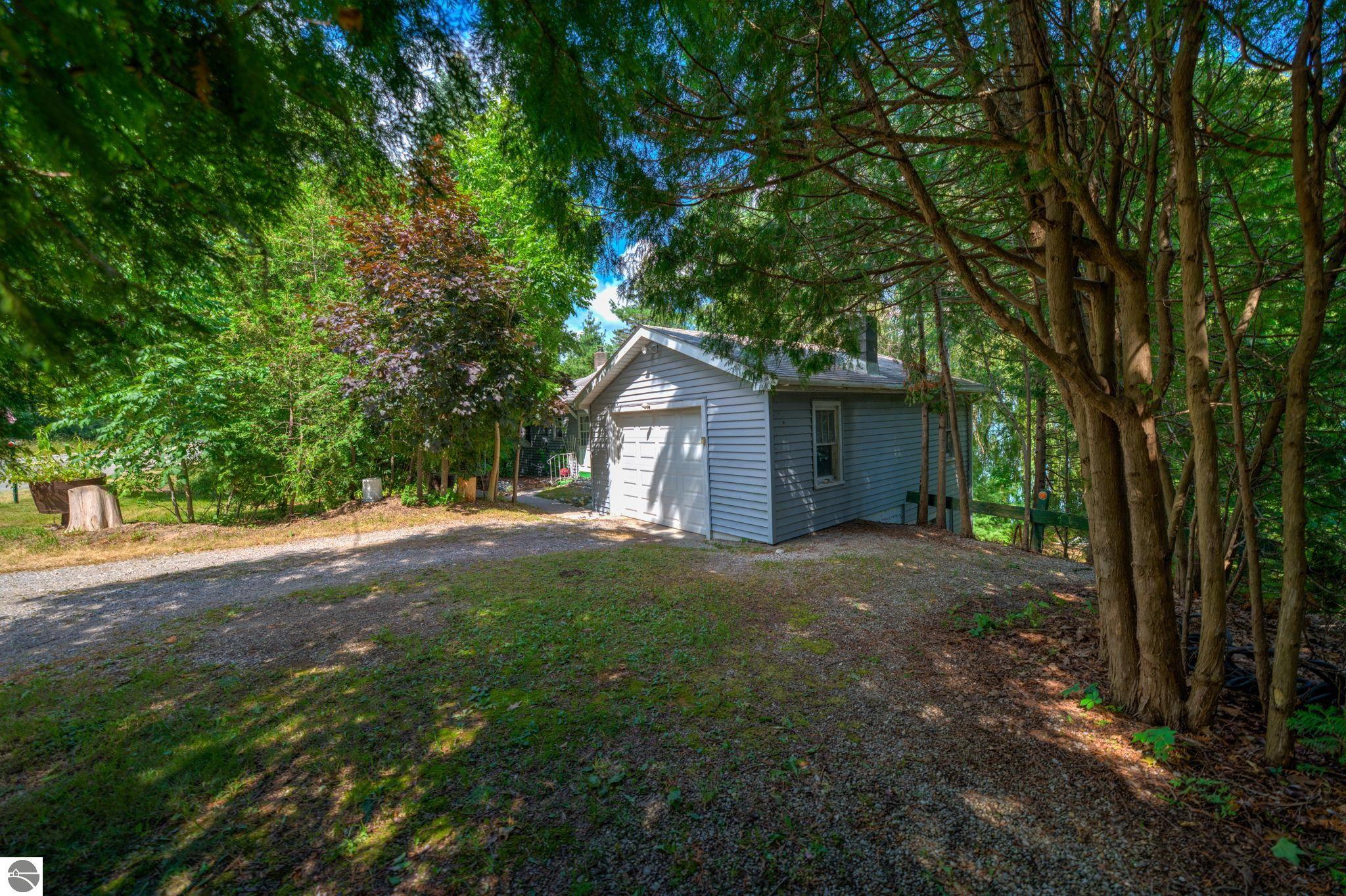 800 N St Joseph Street
