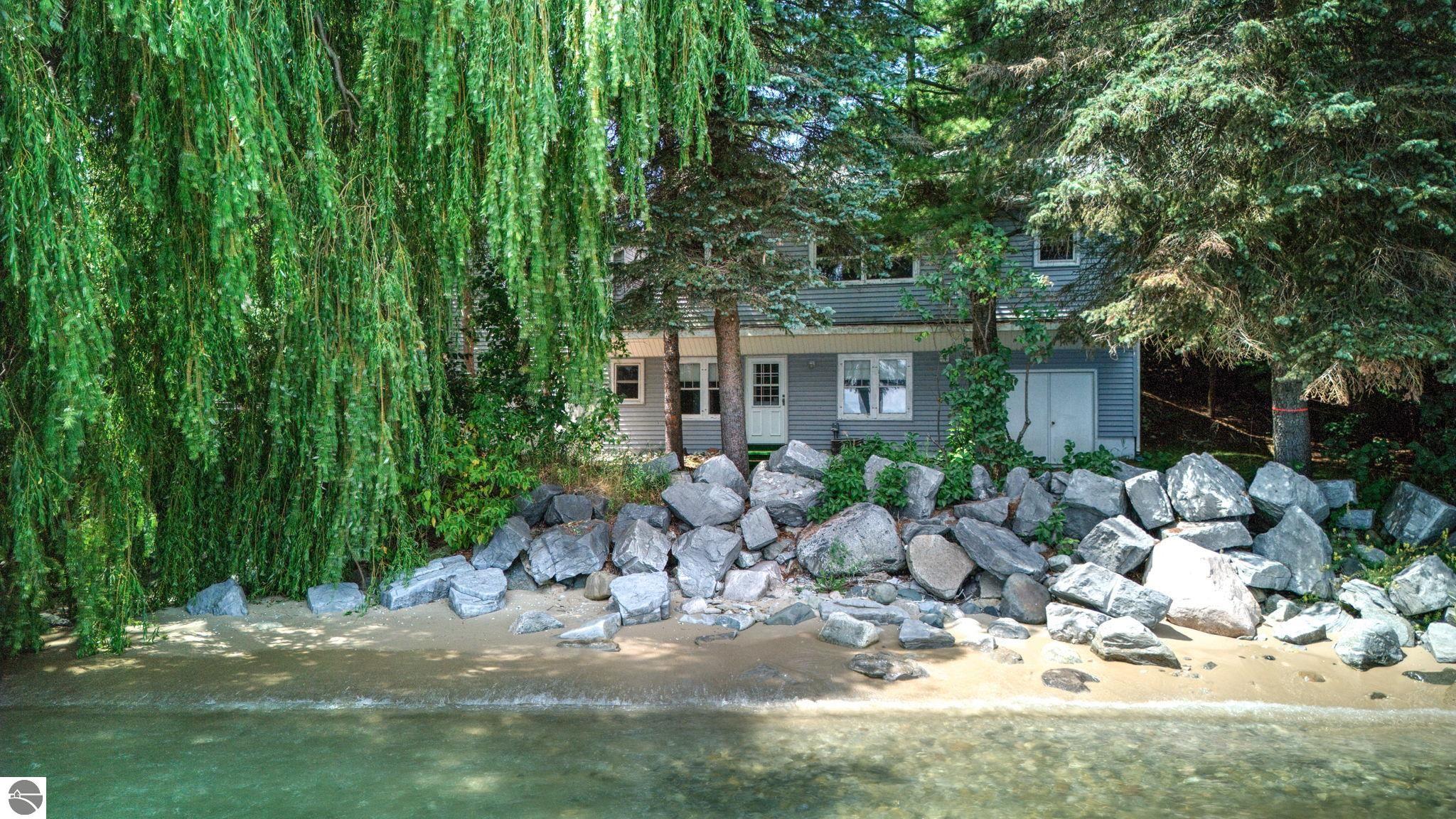 800 N St Joseph Street