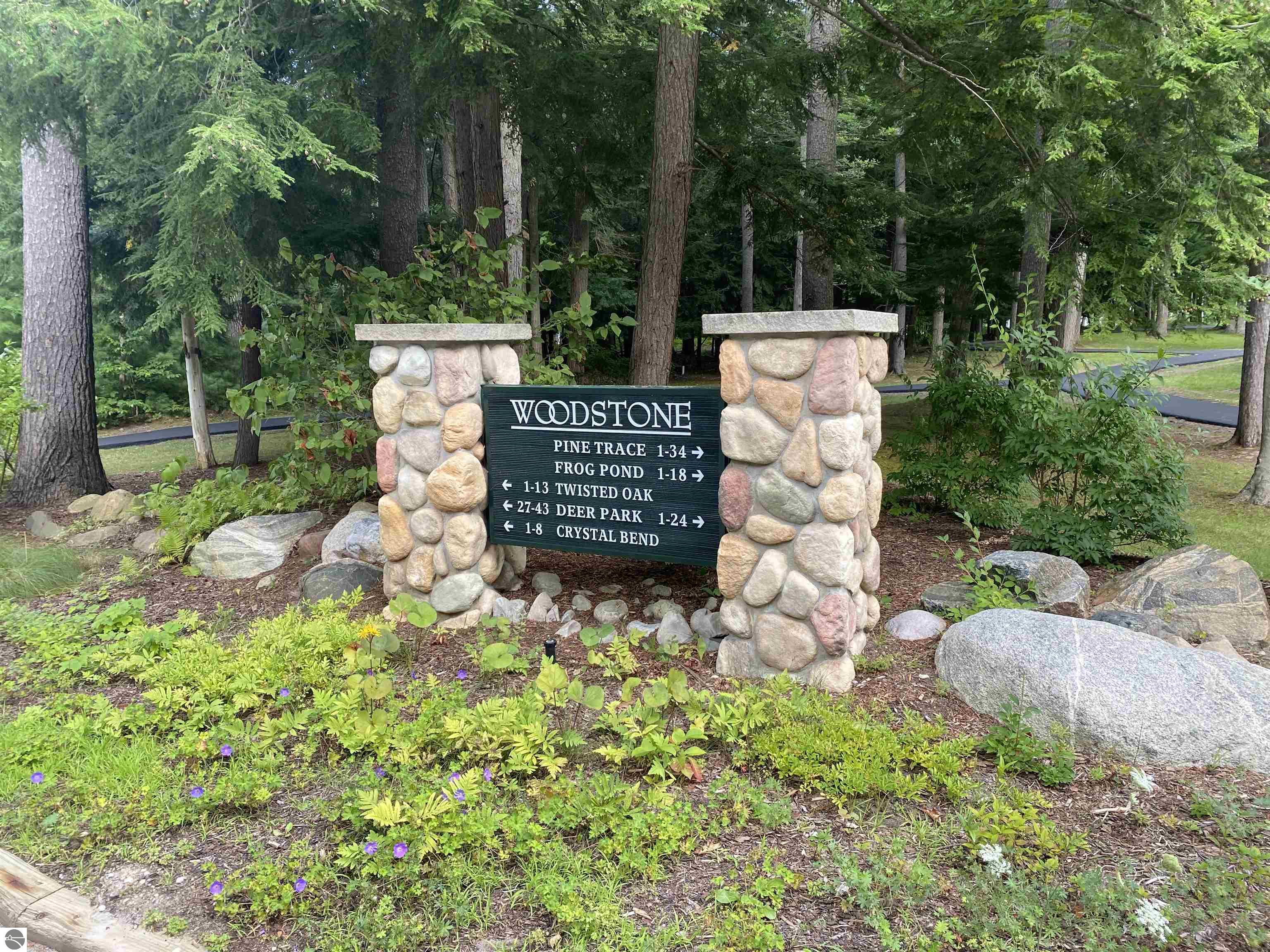 12 Deer Park