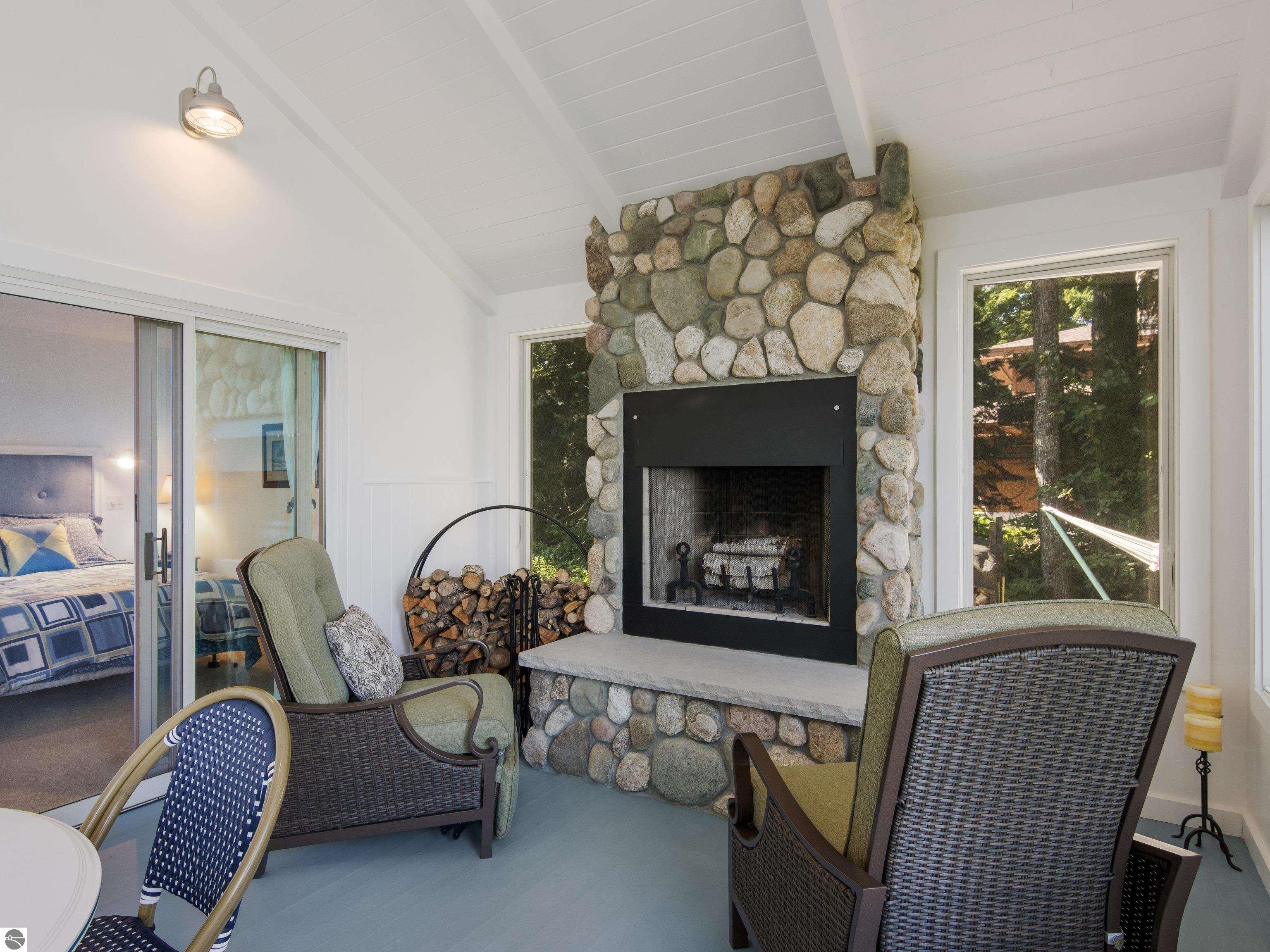 12563 N Island View Drive