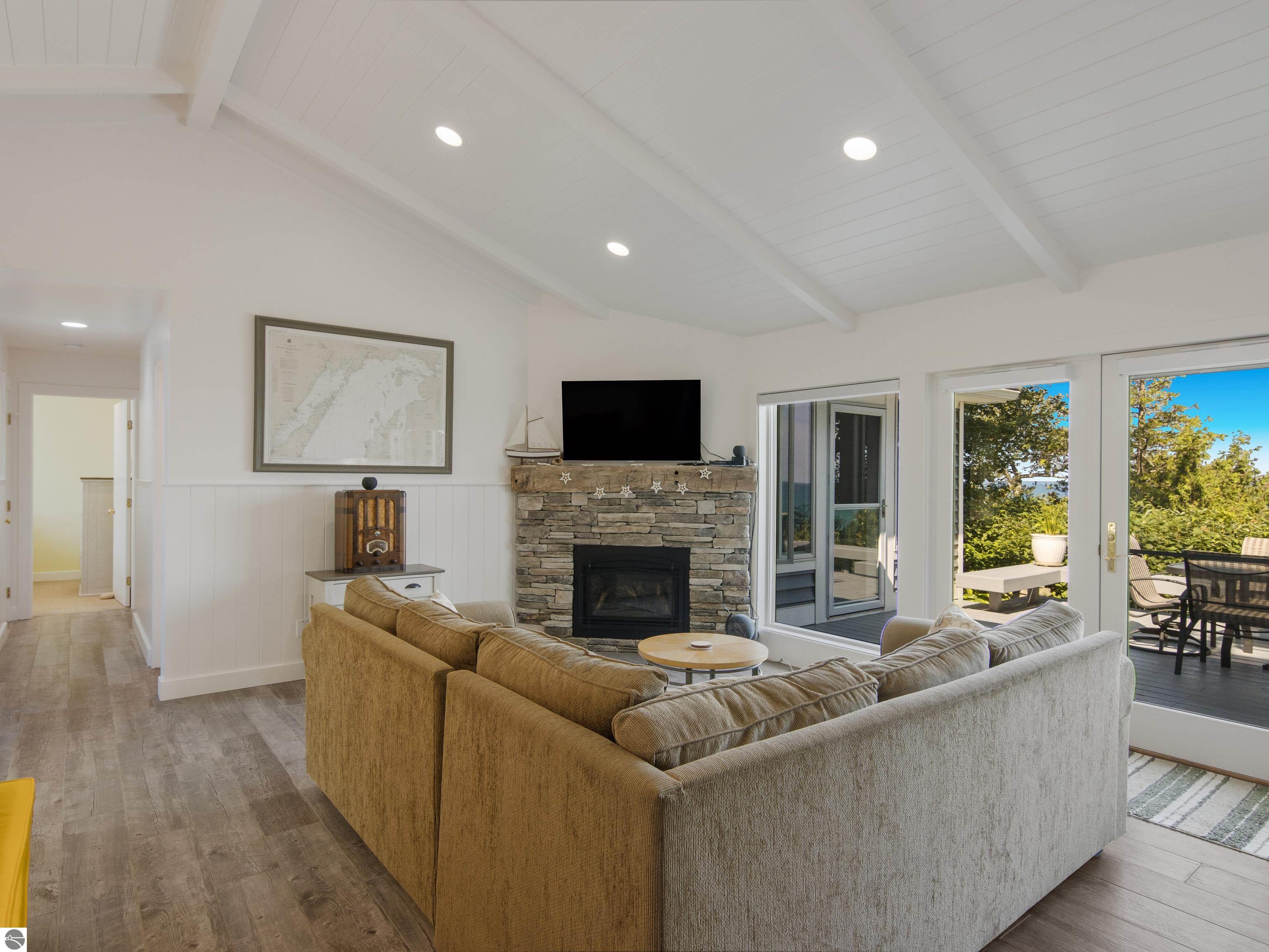 12563 N Island View Drive