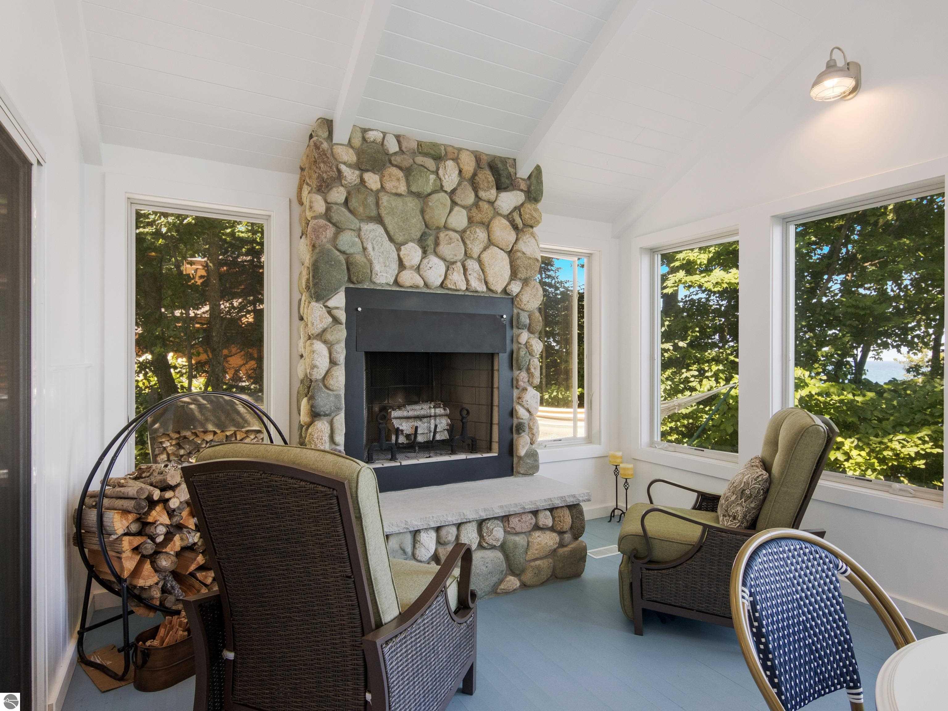 12563 N Island View Drive