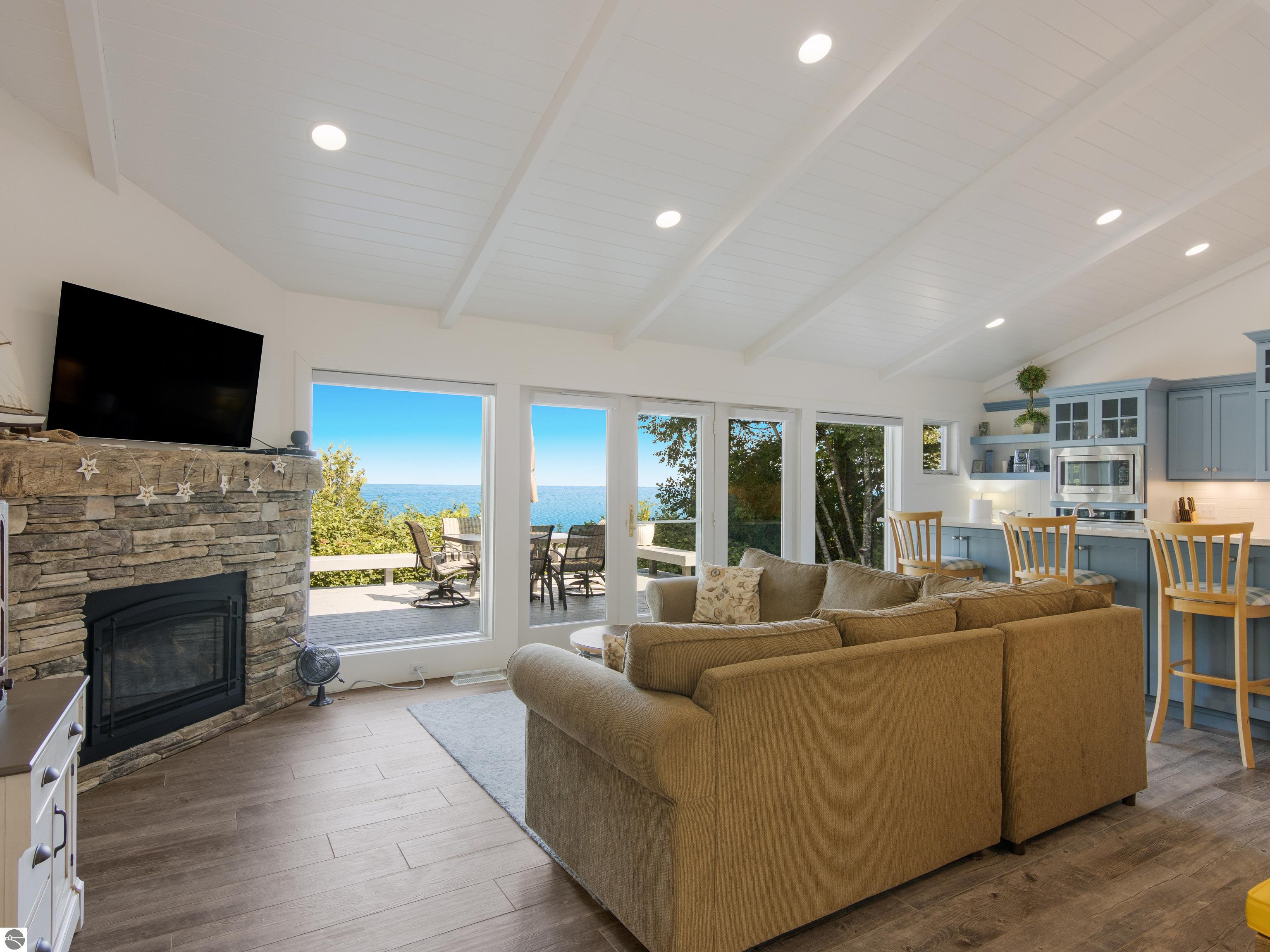 12563 N Island View Drive