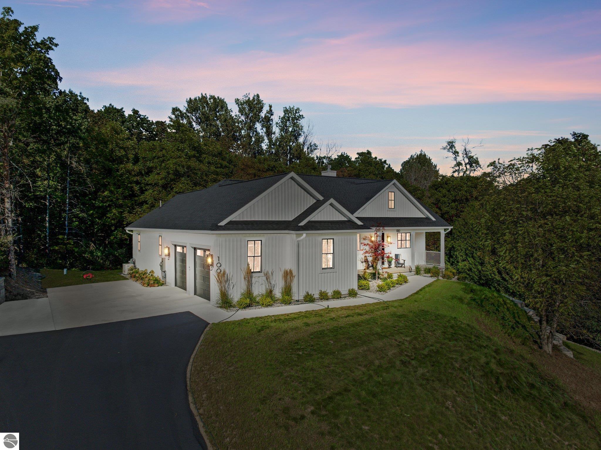 100 Terrace Lane Commons