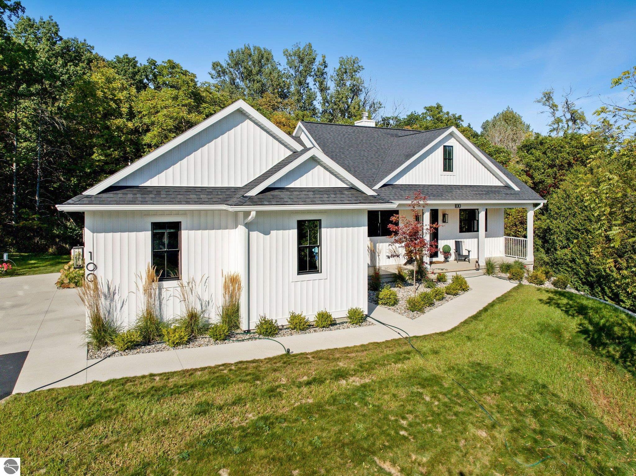 100 Terrace Lane Commons