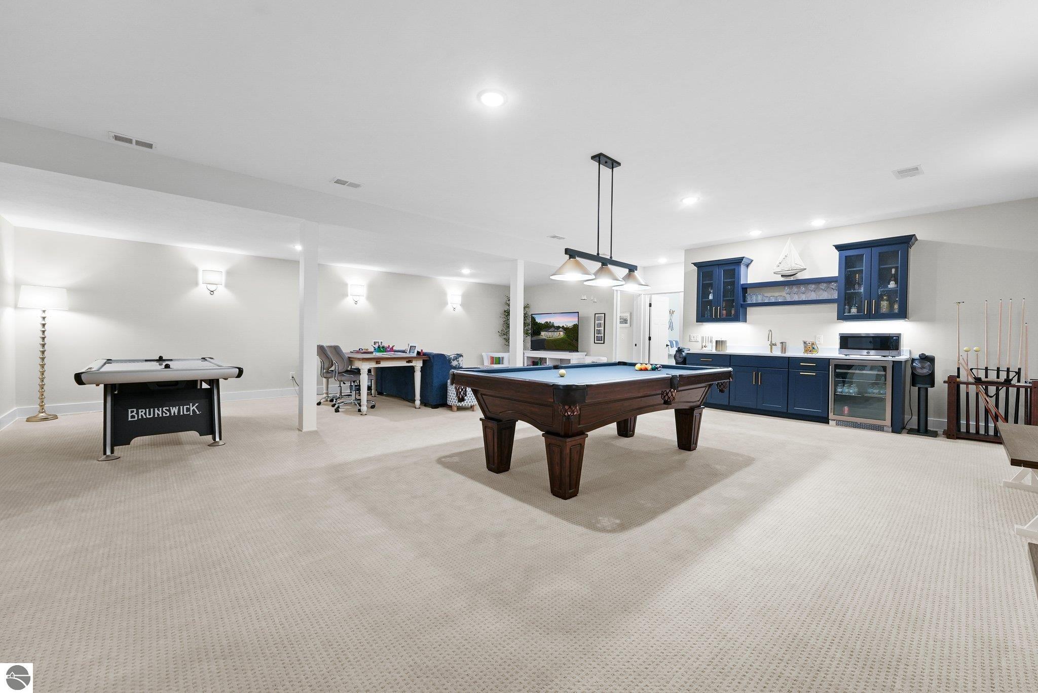 100 Terrace Lane Commons