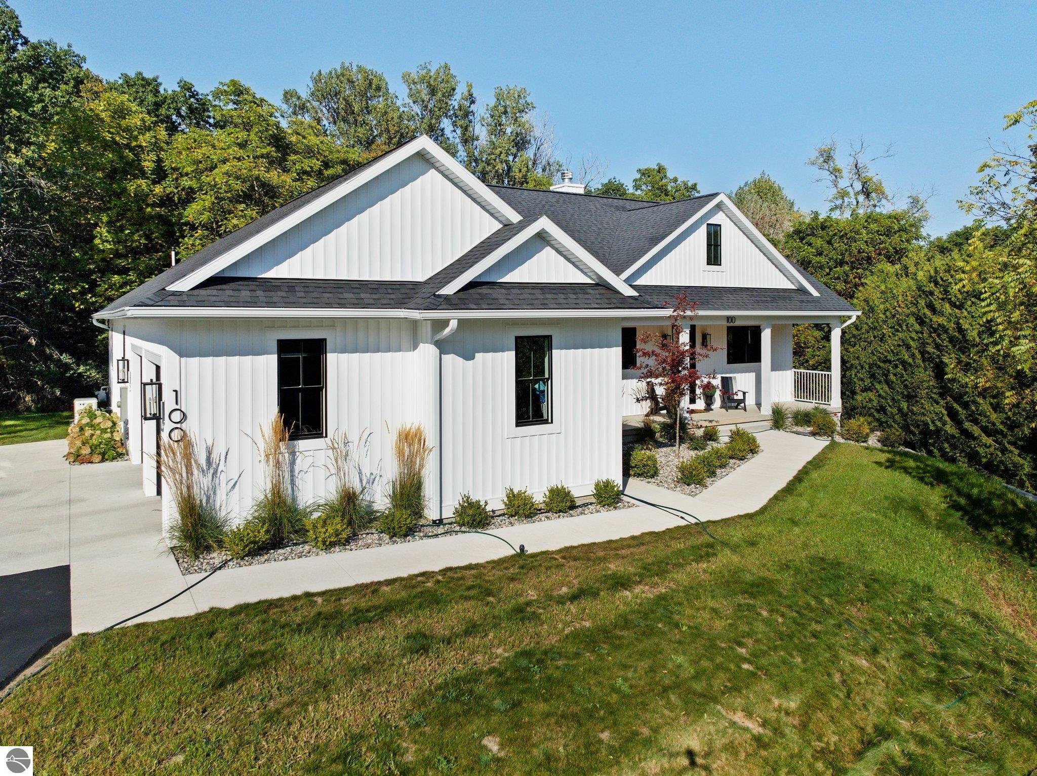 100 Terrace Lane Commons