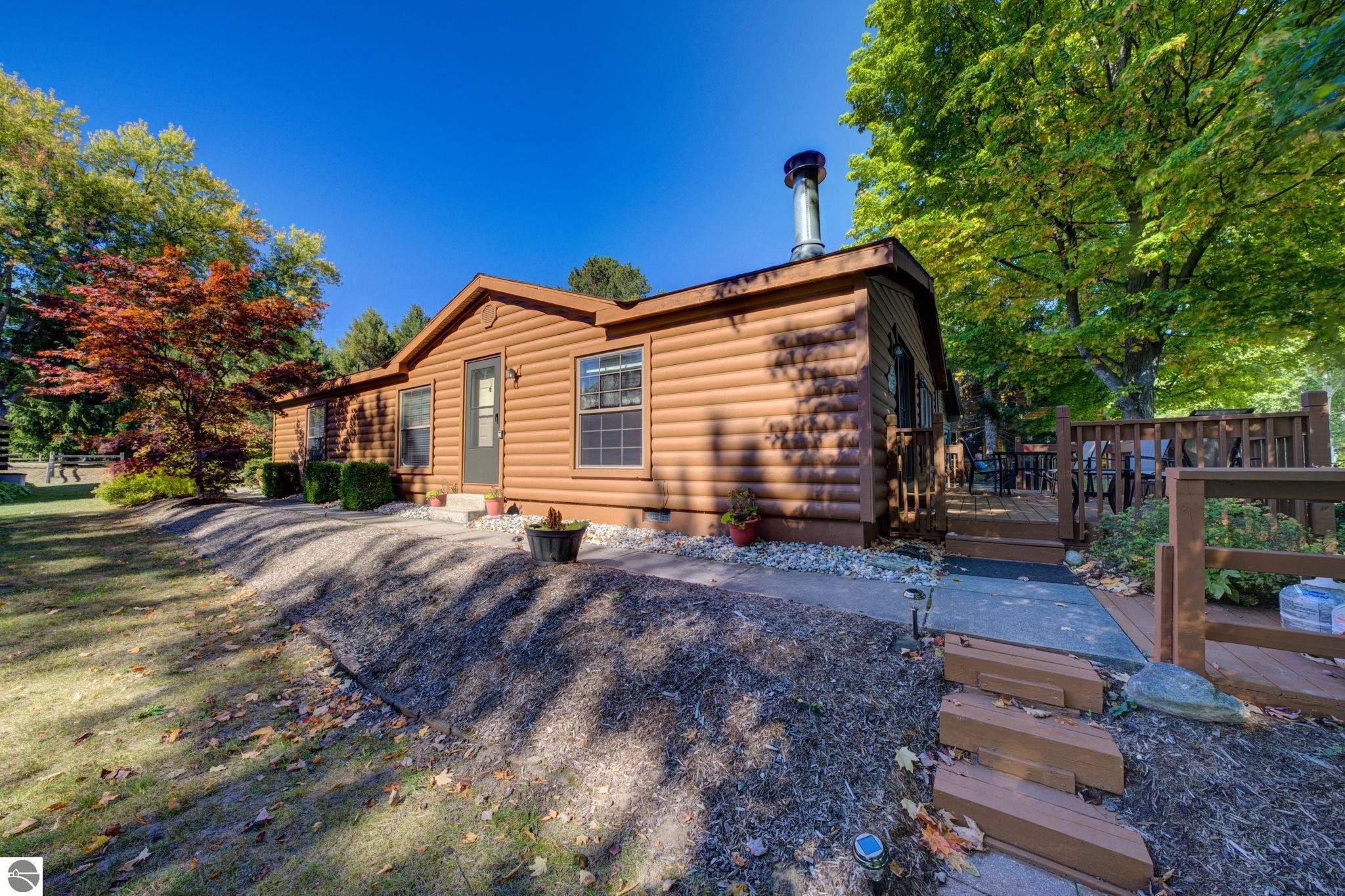 8095 S Rustic Drive