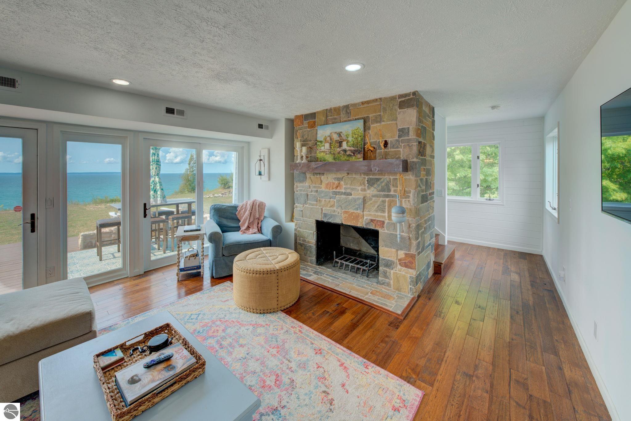 4781 E Golfview Drive