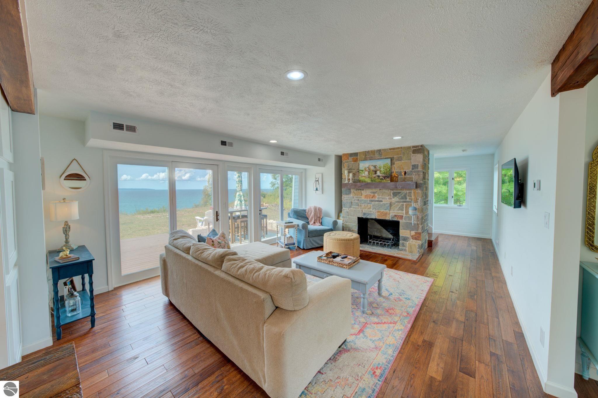 4781 E Golfview Drive