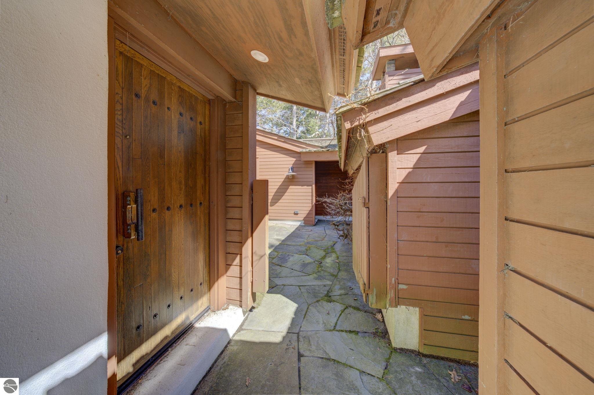 5593 N Leland Woods Drive