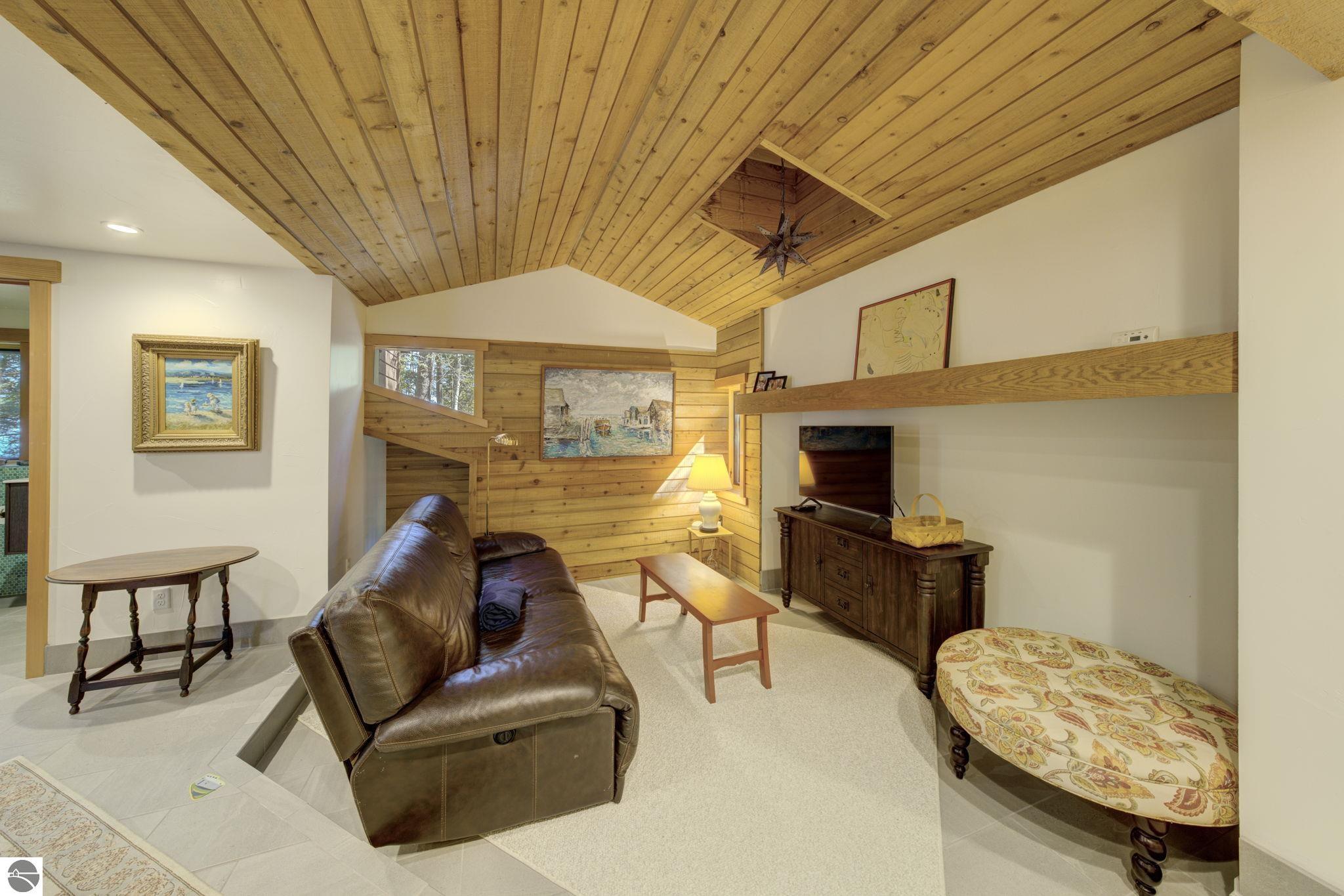 5593 N Leland Woods Drive