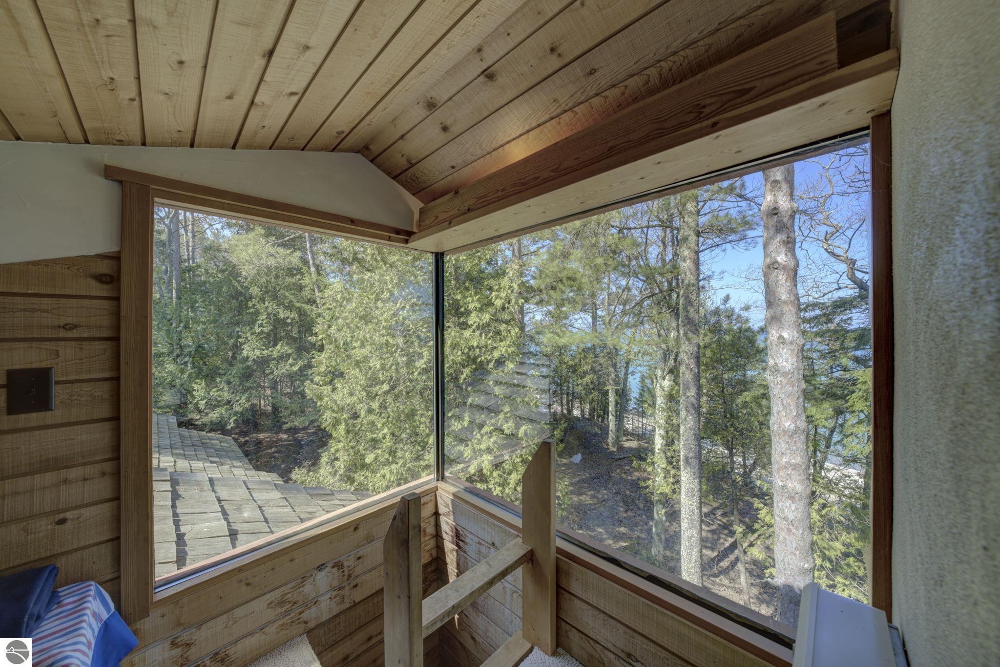 5593 N Leland Woods Drive