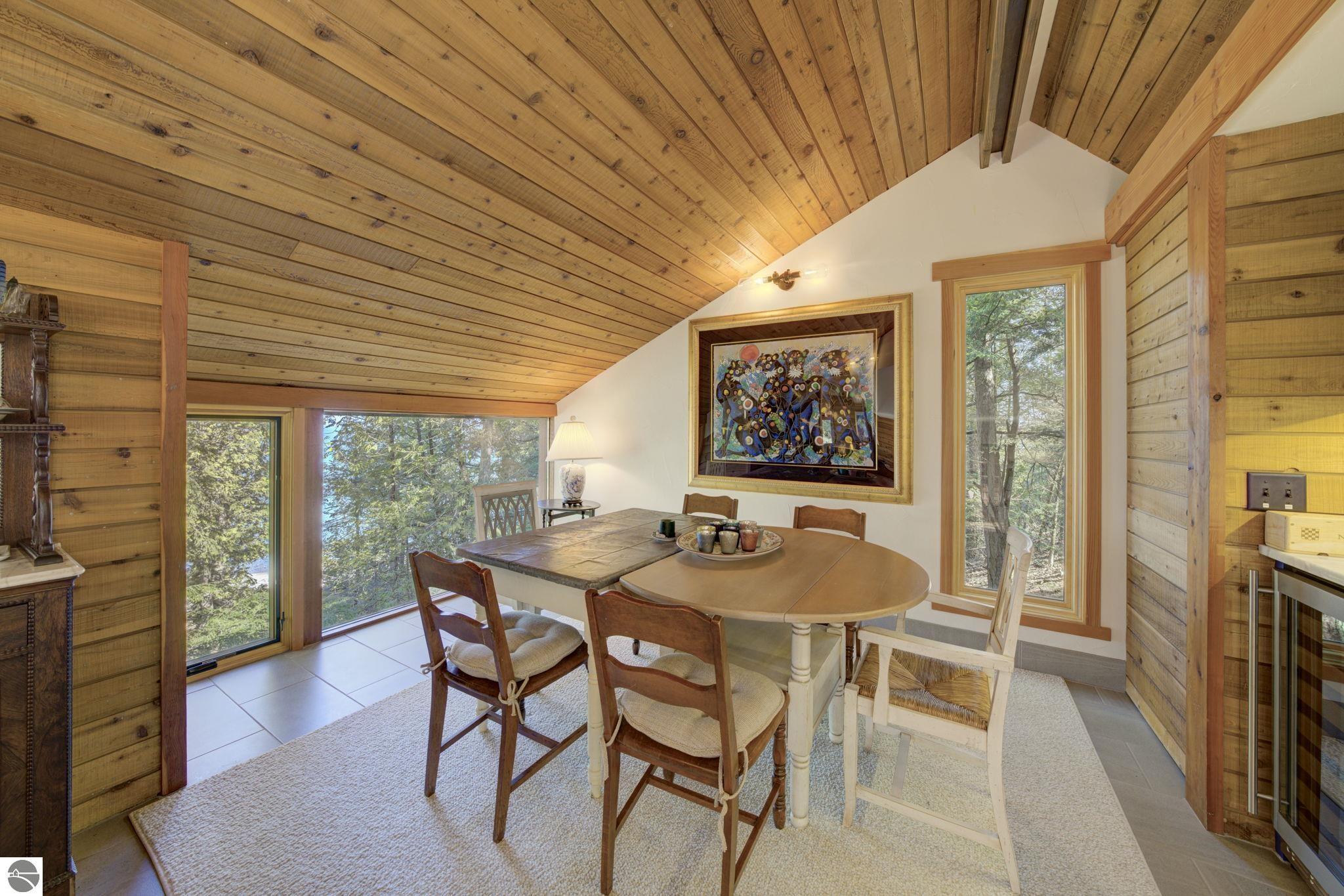 5593 N Leland Woods Drive