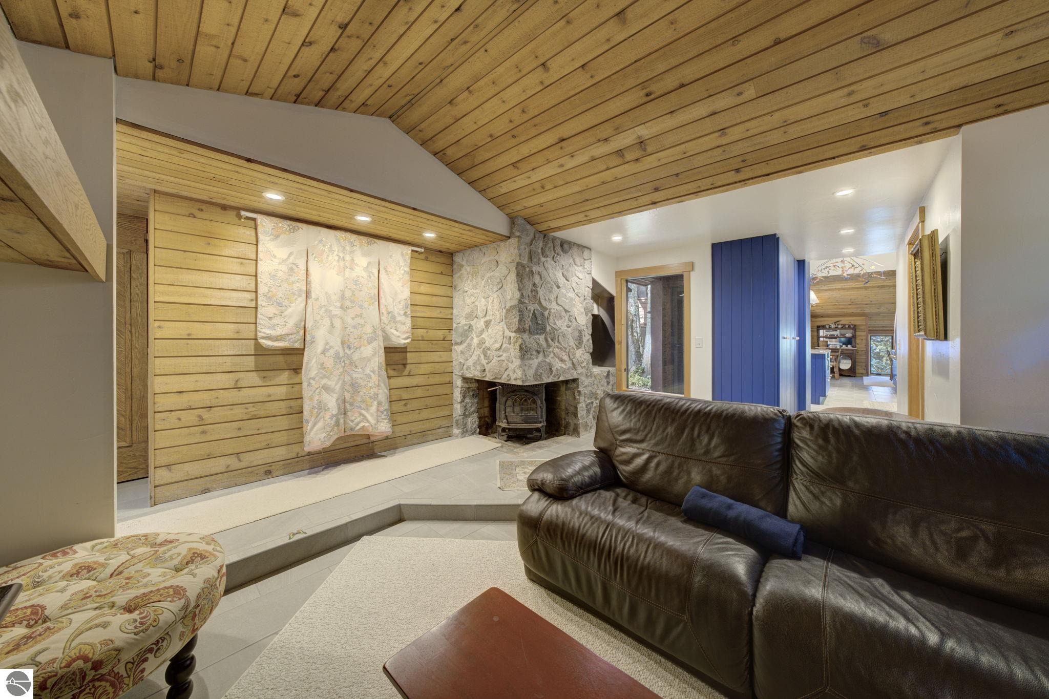 5593 N Leland Woods Drive