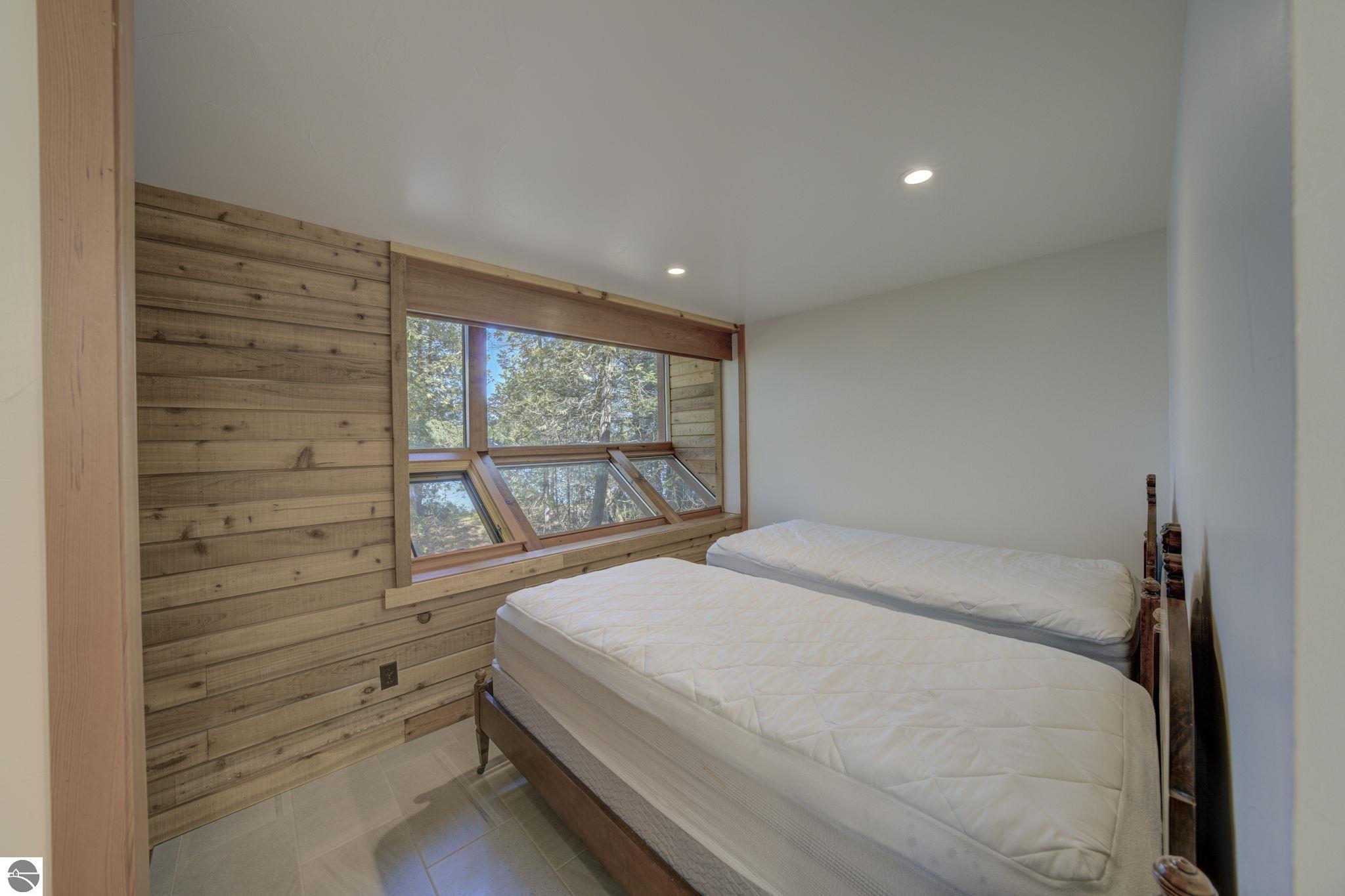 5593 N Leland Woods Drive