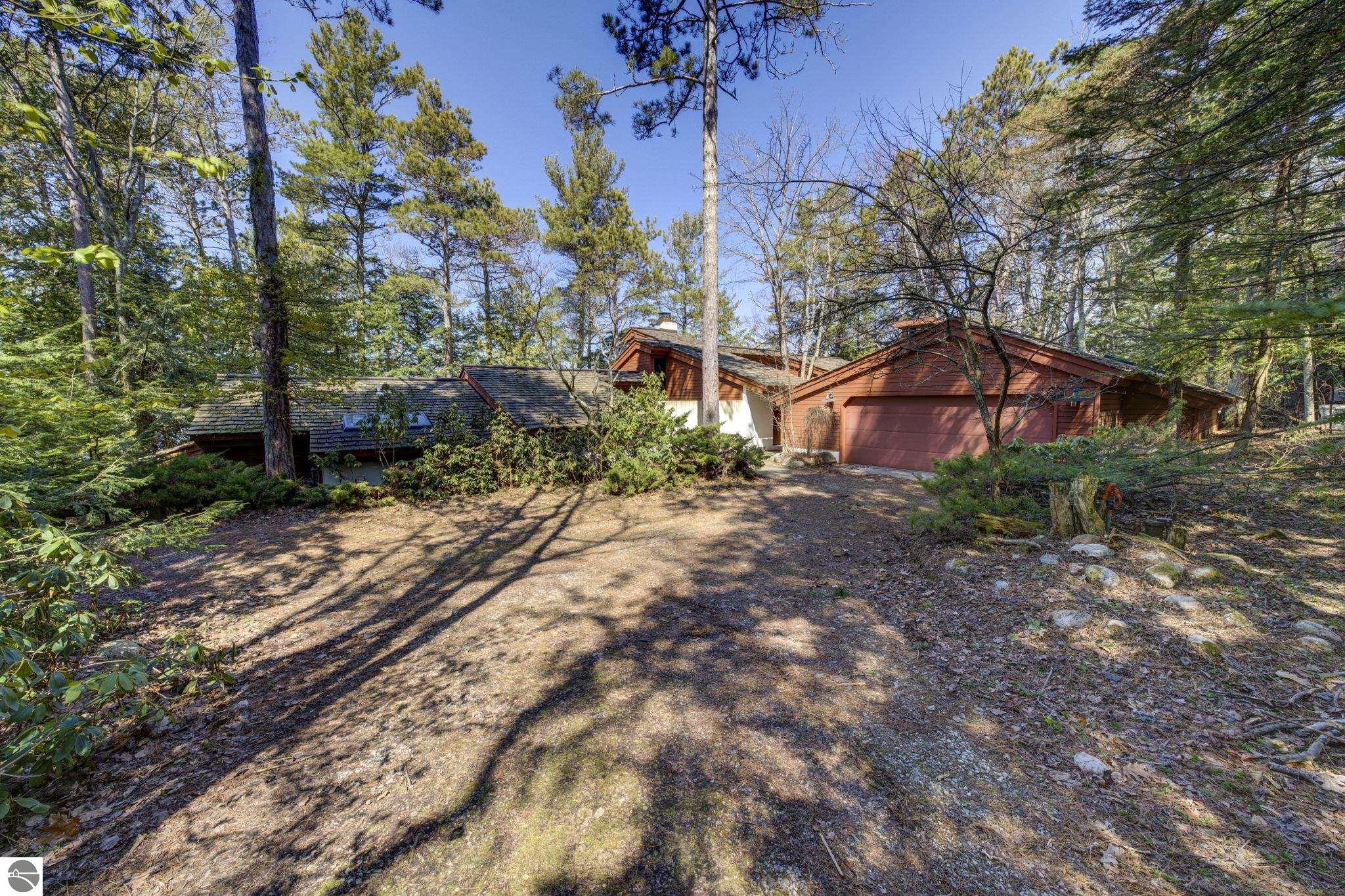 5593 N Leland Woods Drive