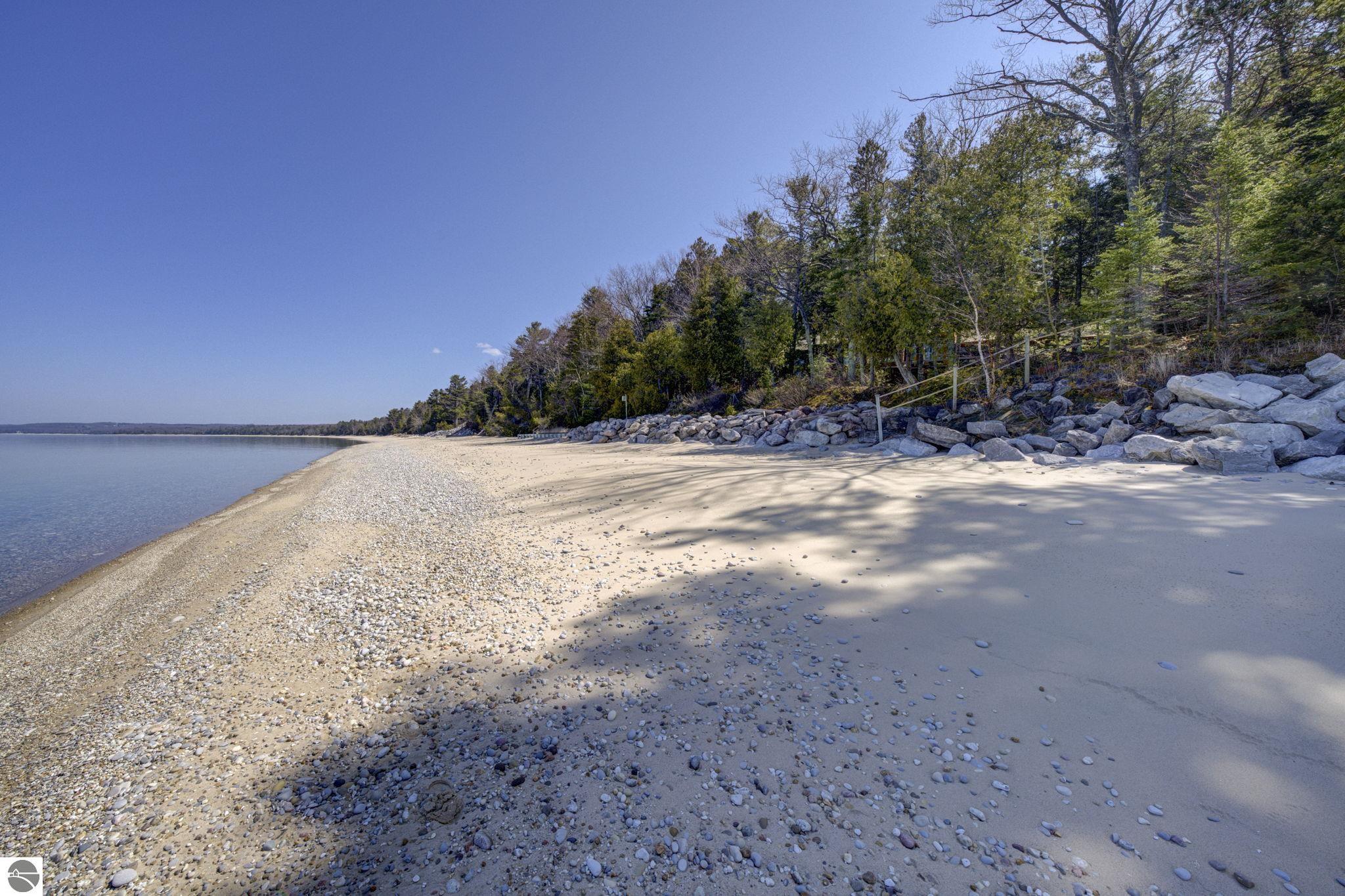 5593 N Leland Woods Drive