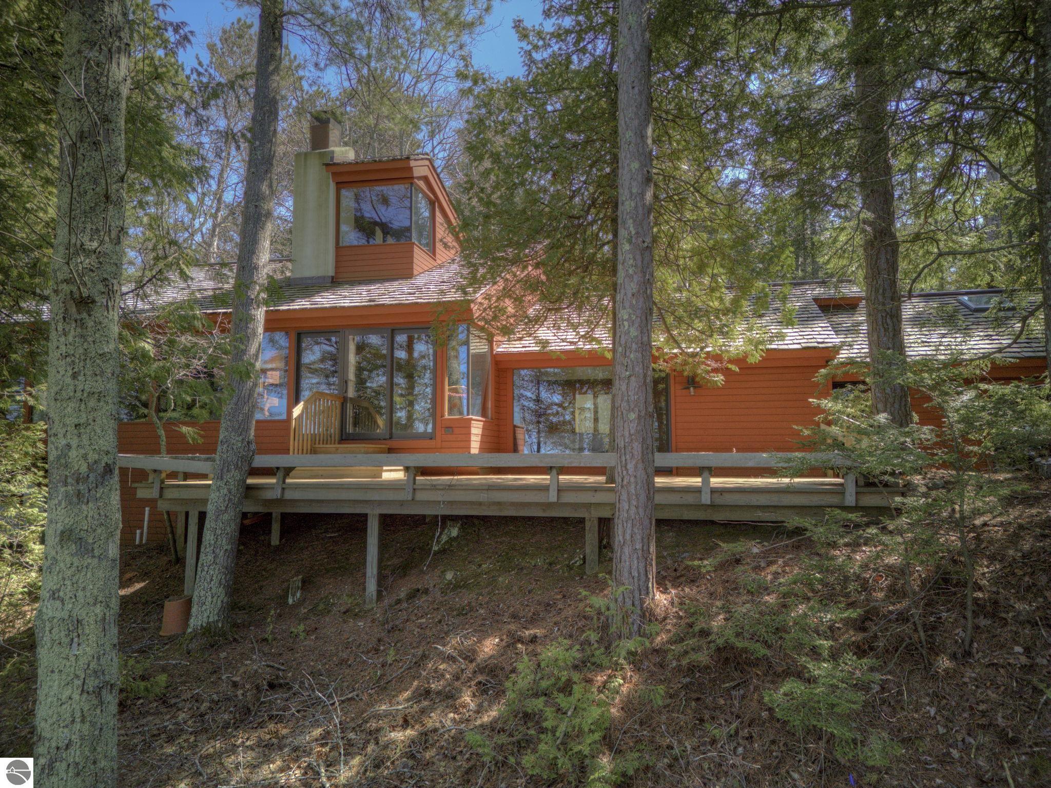 5593 N Leland Woods Drive