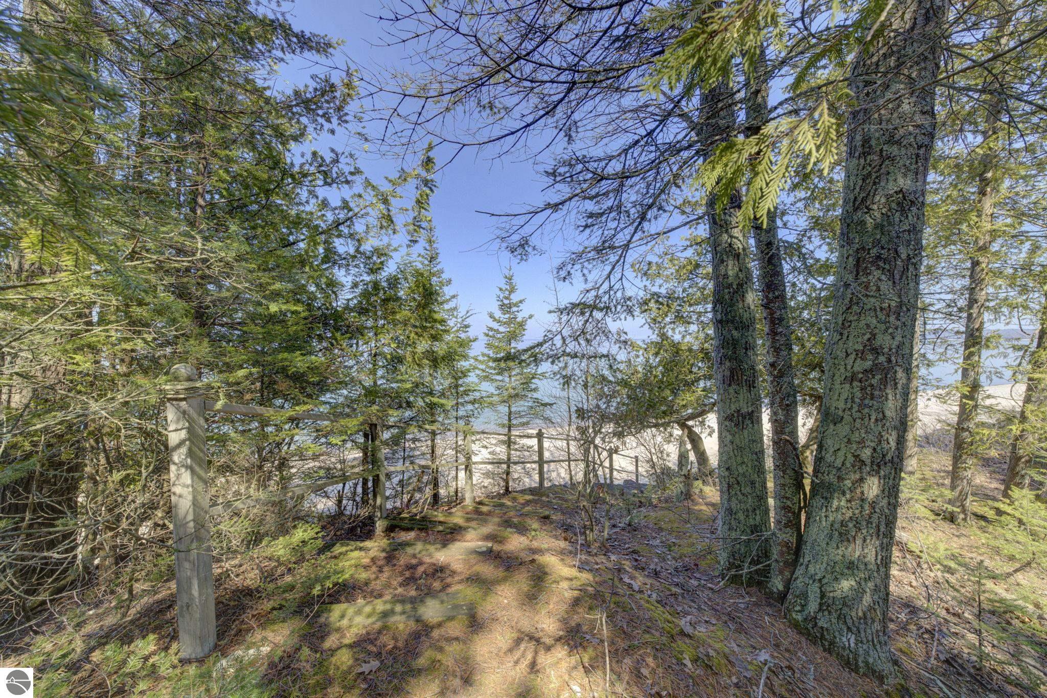 5593 N Leland Woods Drive