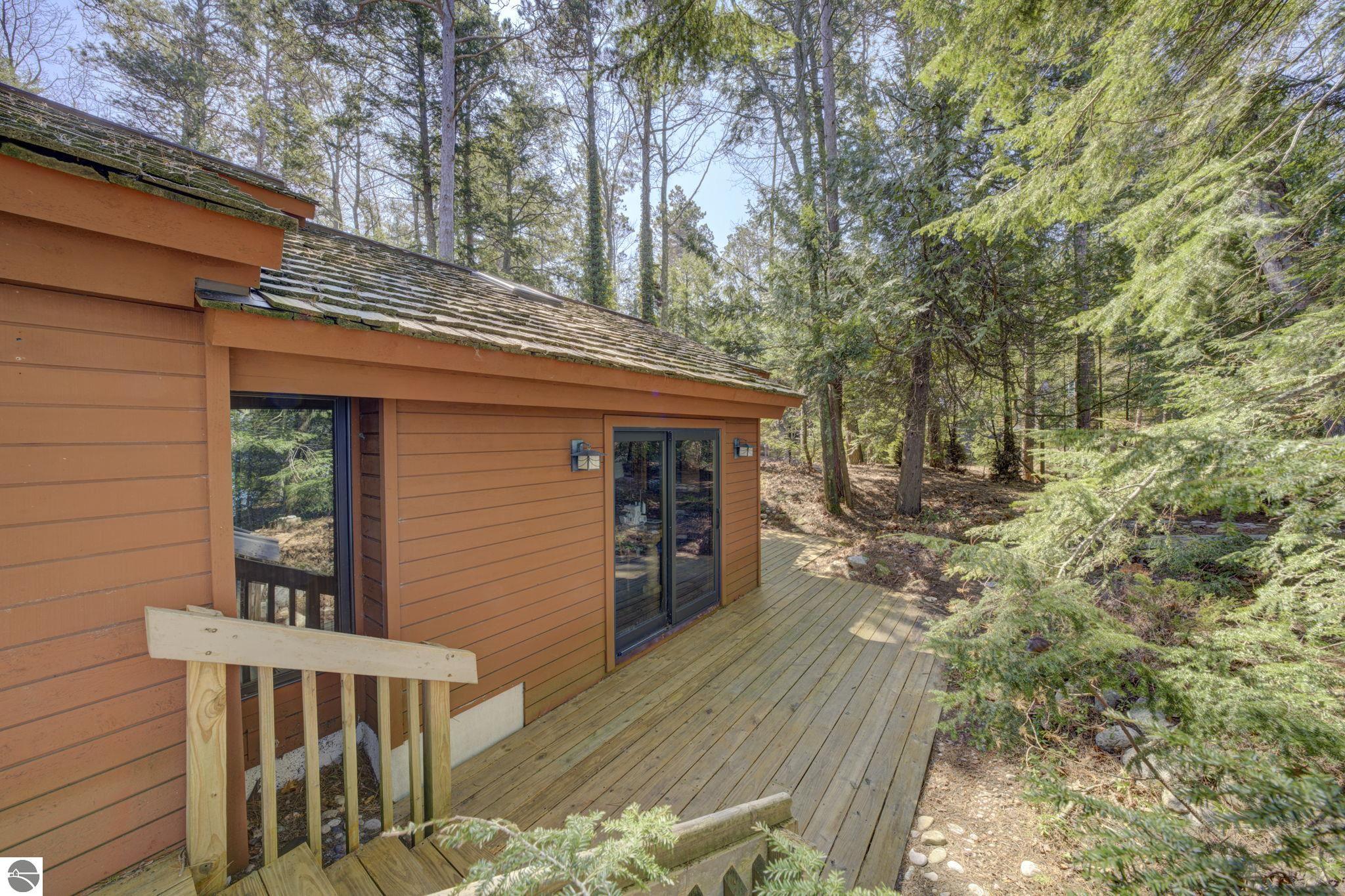 5593 N Leland Woods Drive