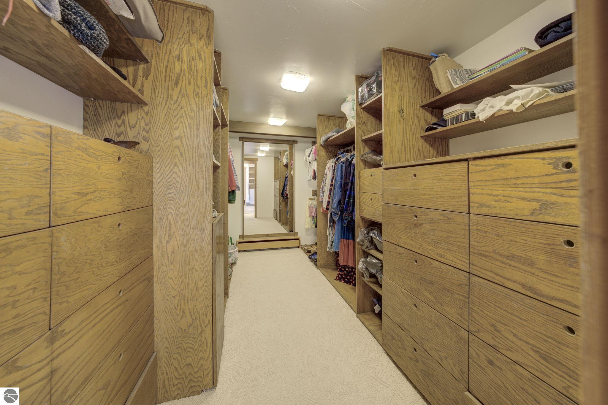 5593 N Leland Woods Drive