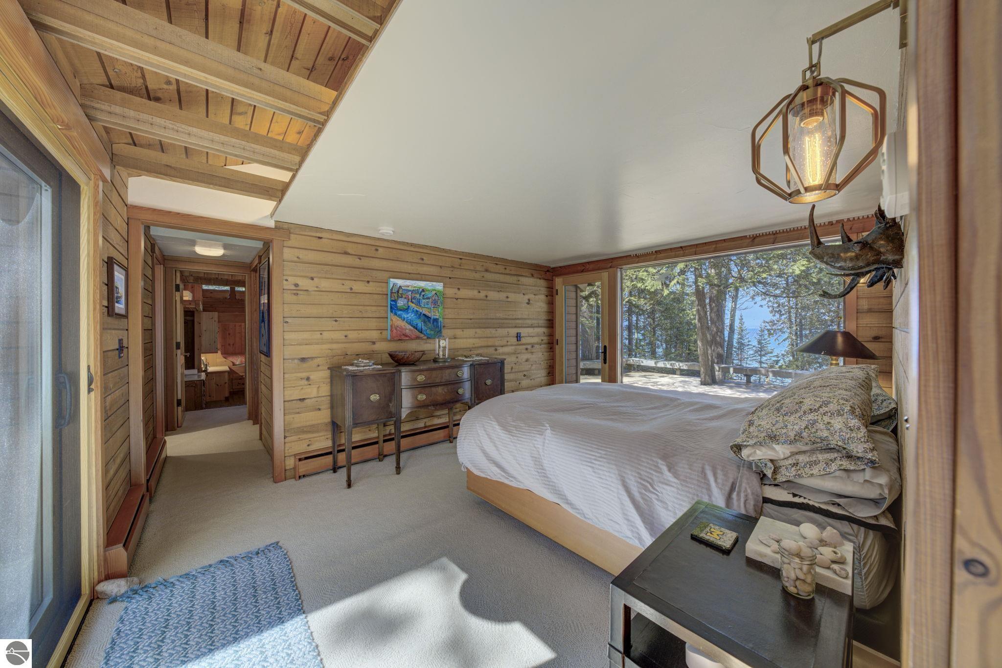 5593 N Leland Woods Drive