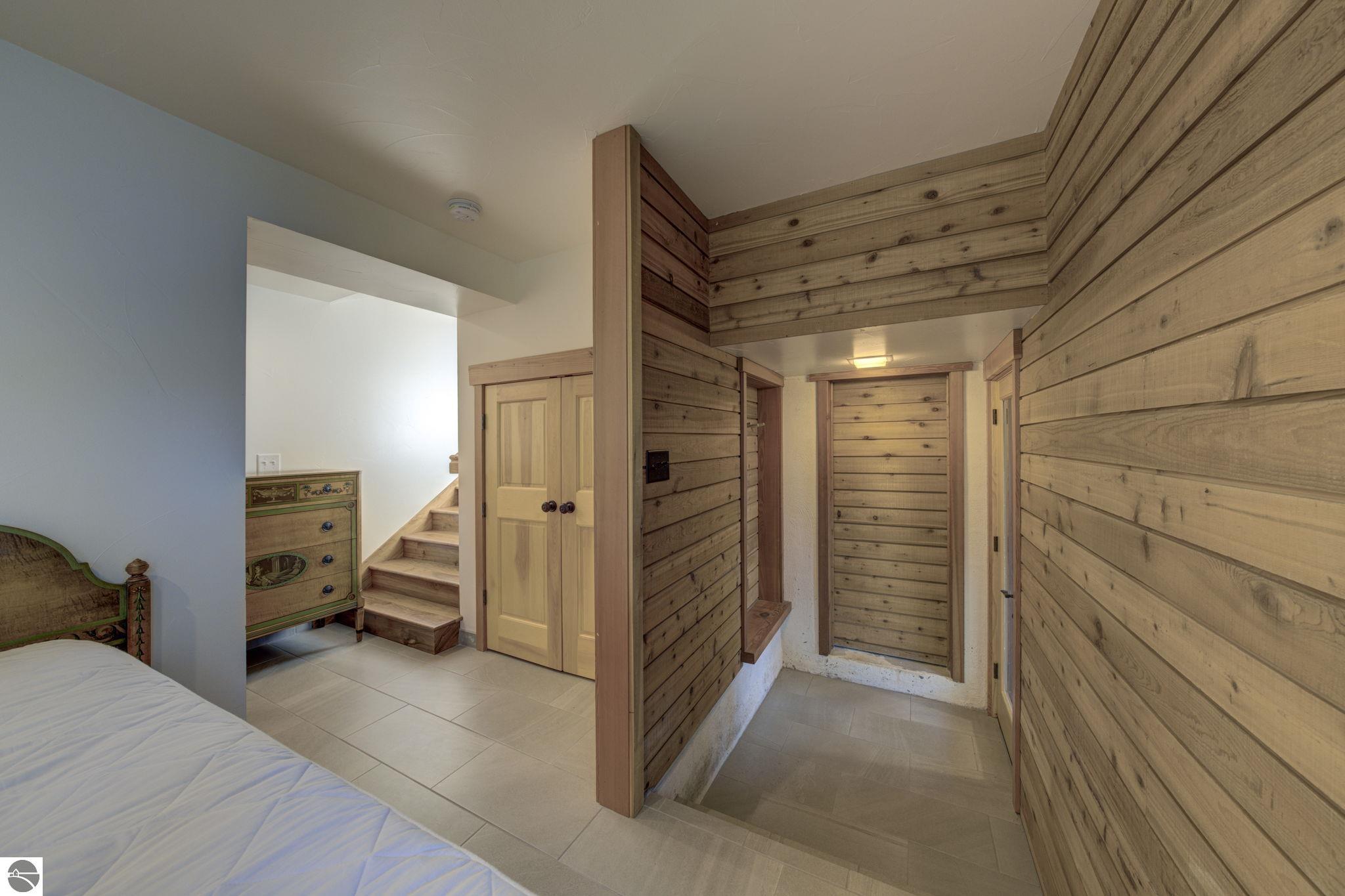 5593 N Leland Woods Drive