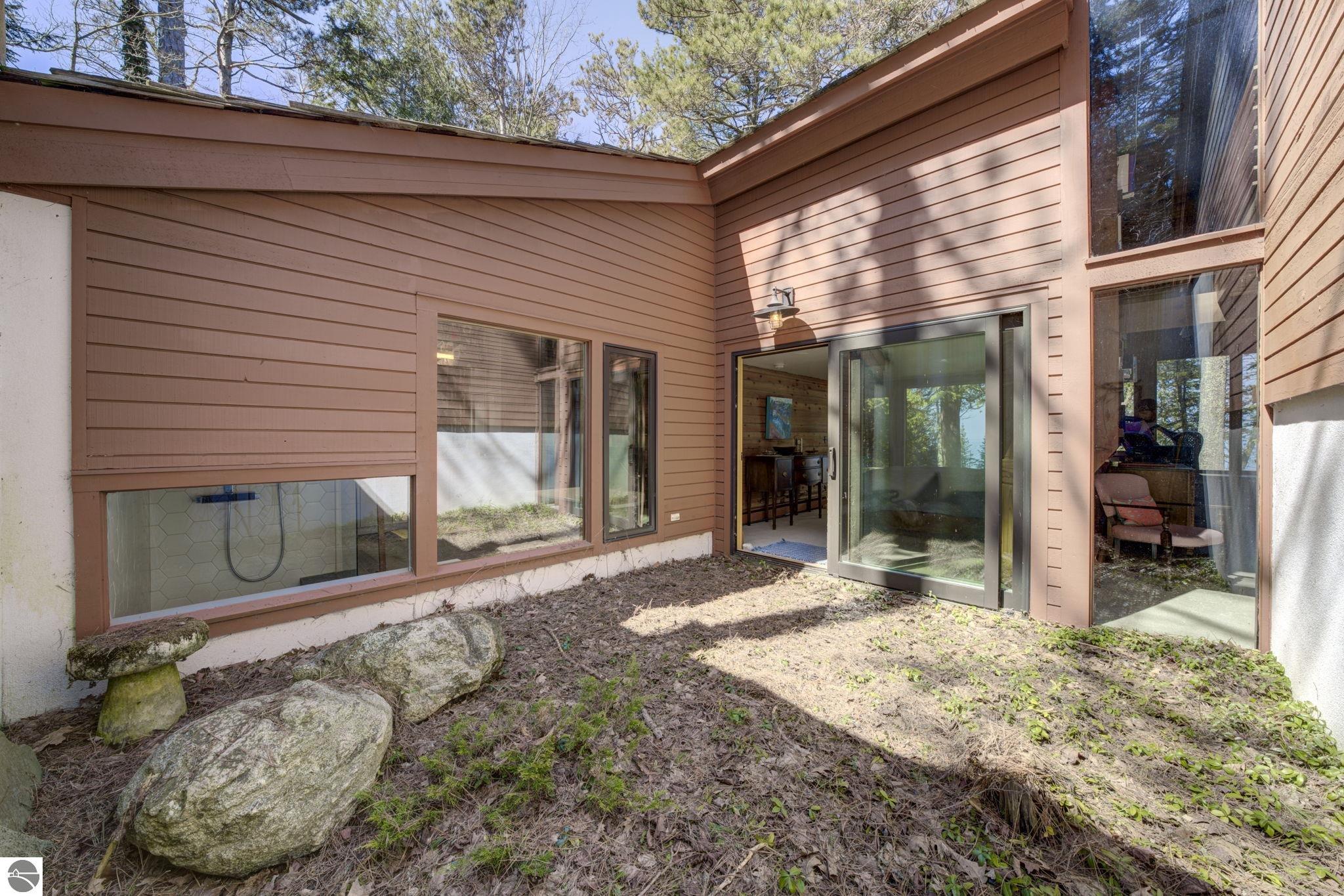 5593 N Leland Woods Drive