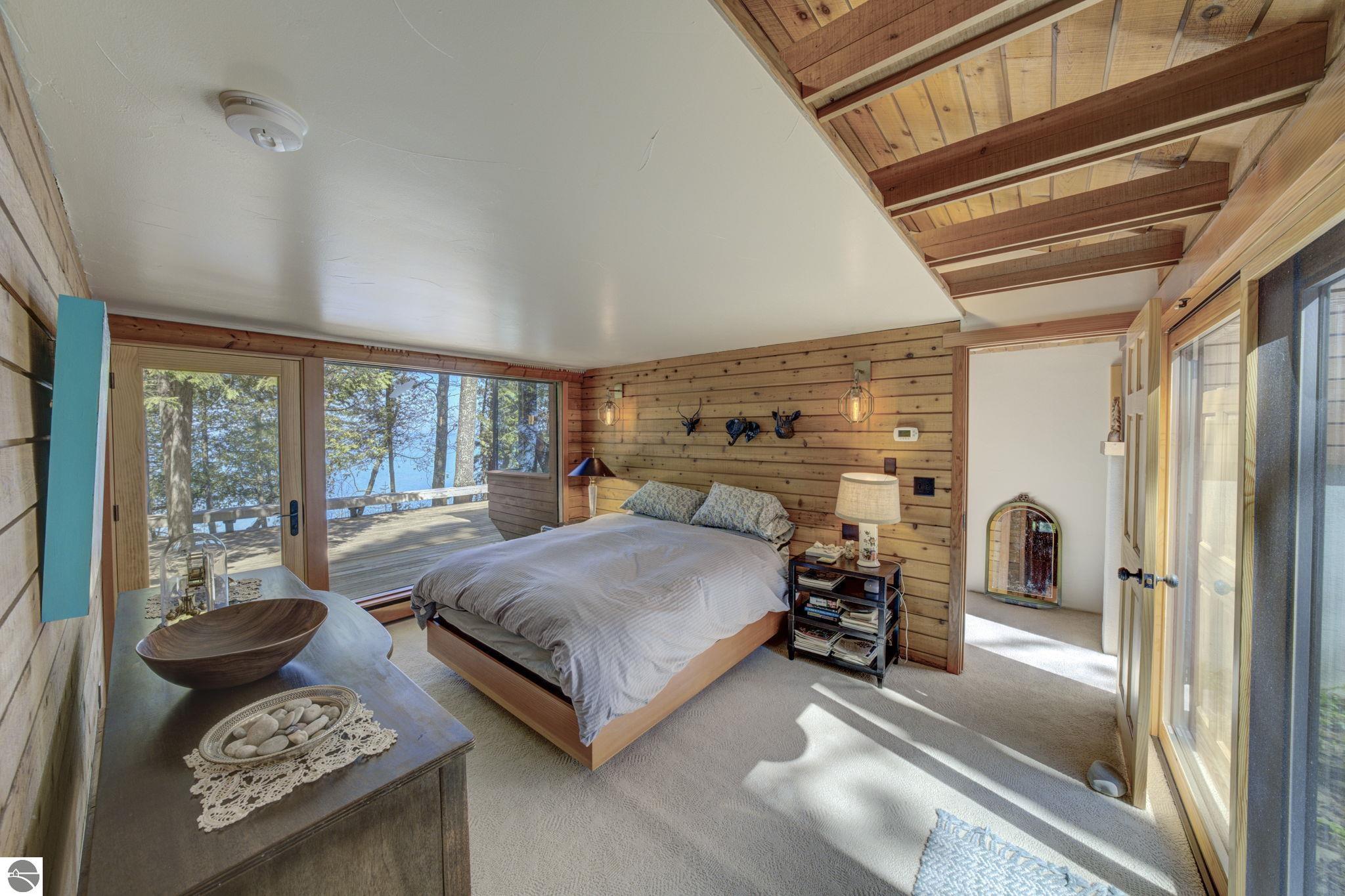 5593 N Leland Woods Drive