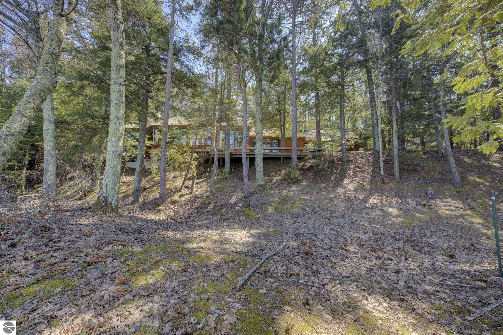 5593 N Leland Woods Drive