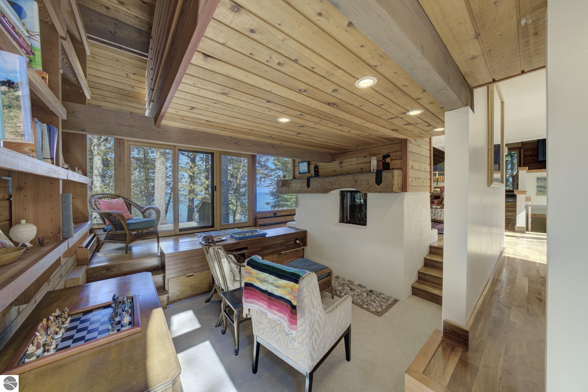 5593 N Leland Woods Drive