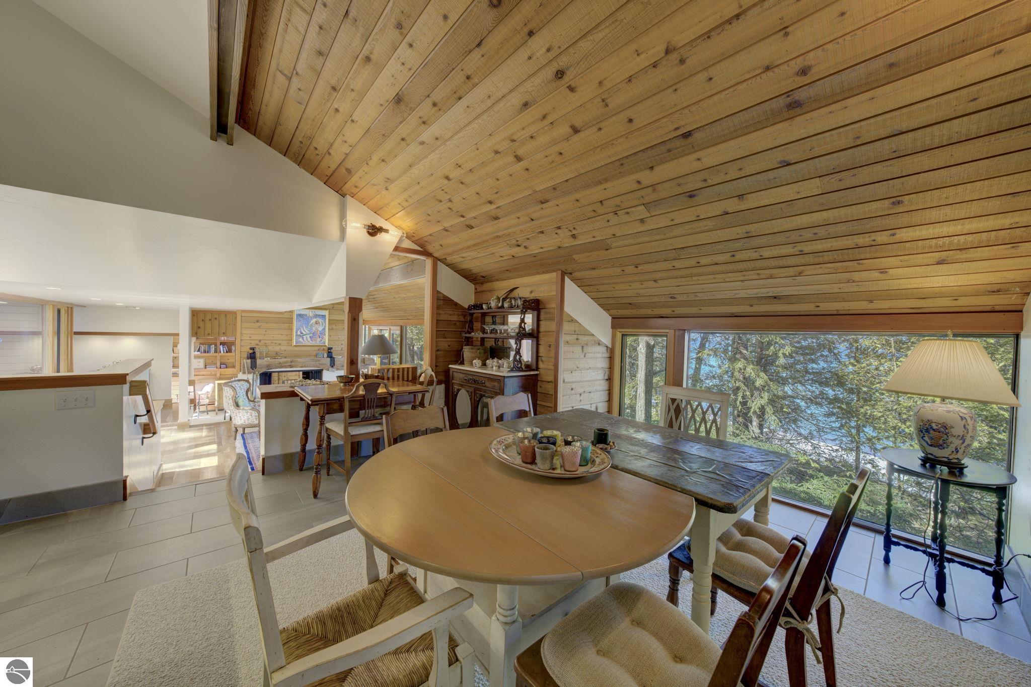 5593 N Leland Woods Drive