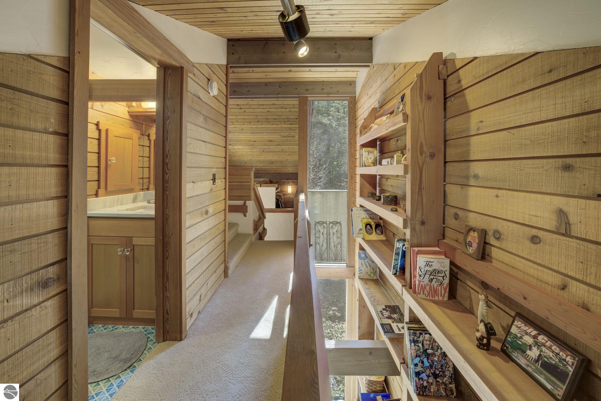 5593 N Leland Woods Drive