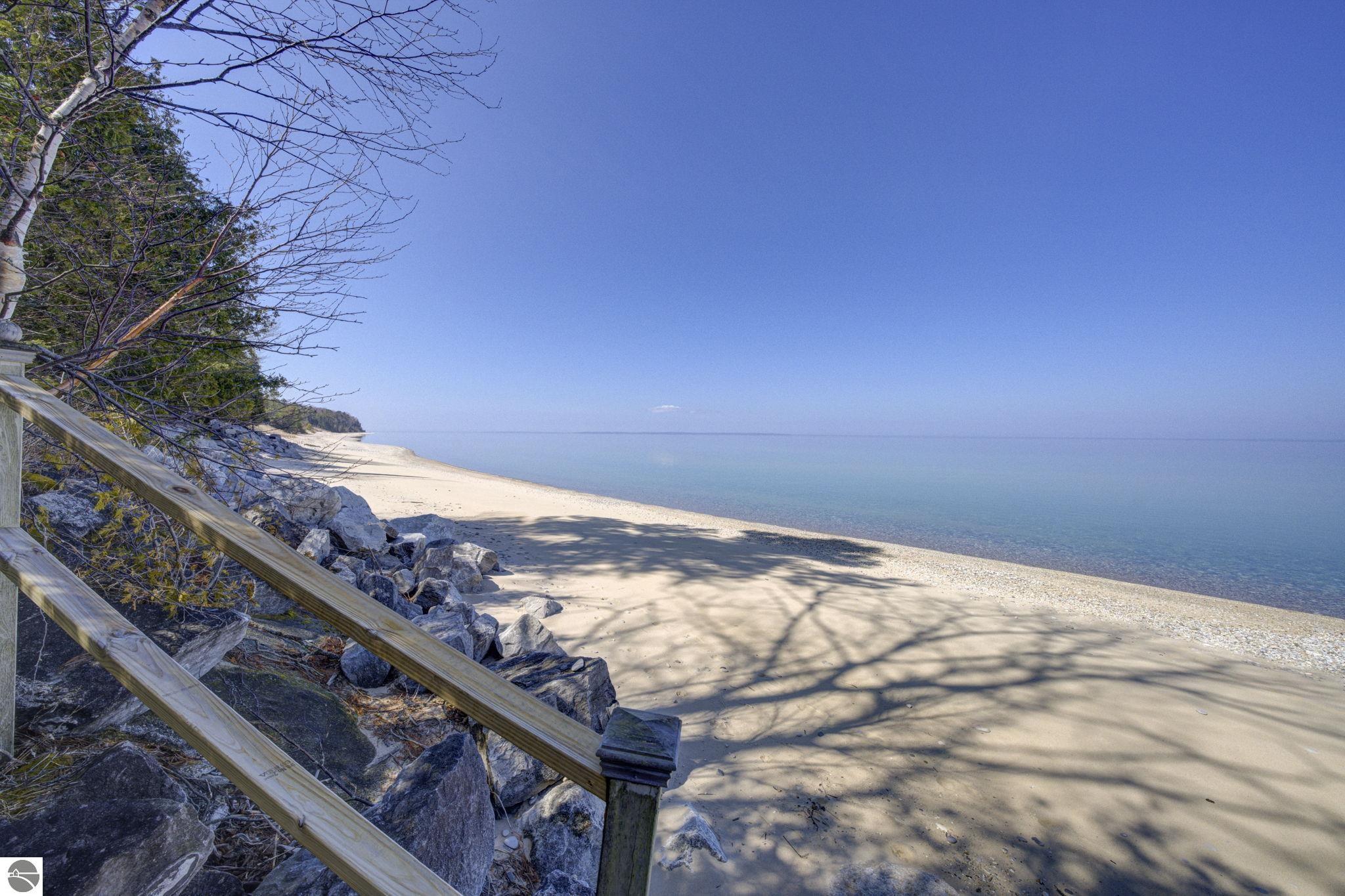 5593 N Leland Woods Drive