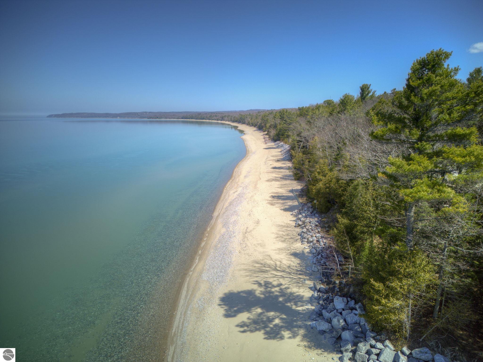 5593 N Leland Woods Drive