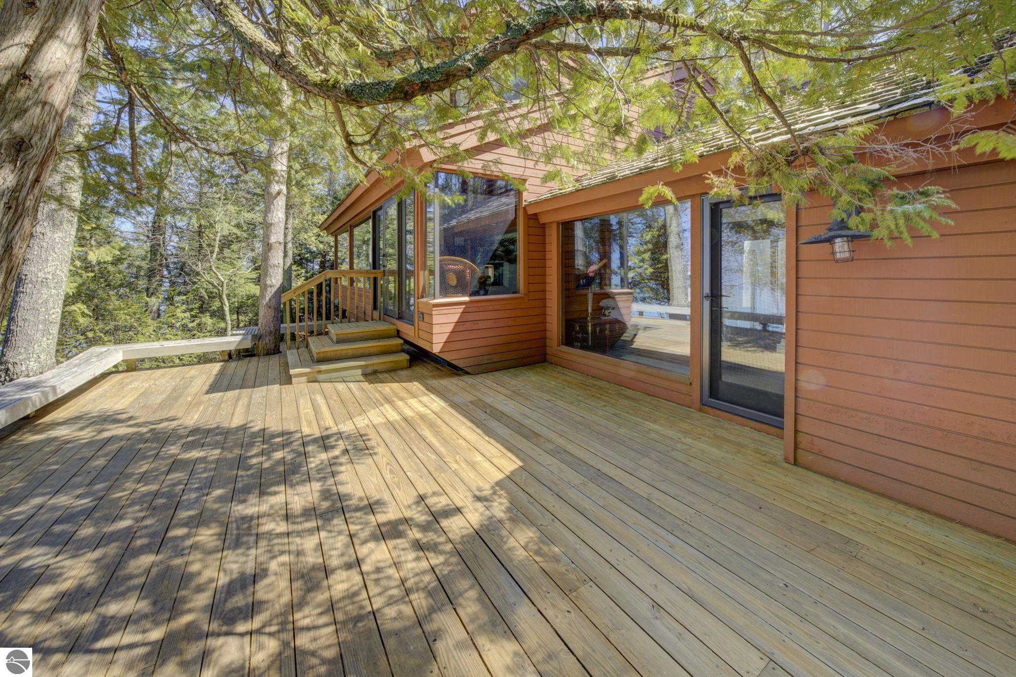 5593 N Leland Woods Drive