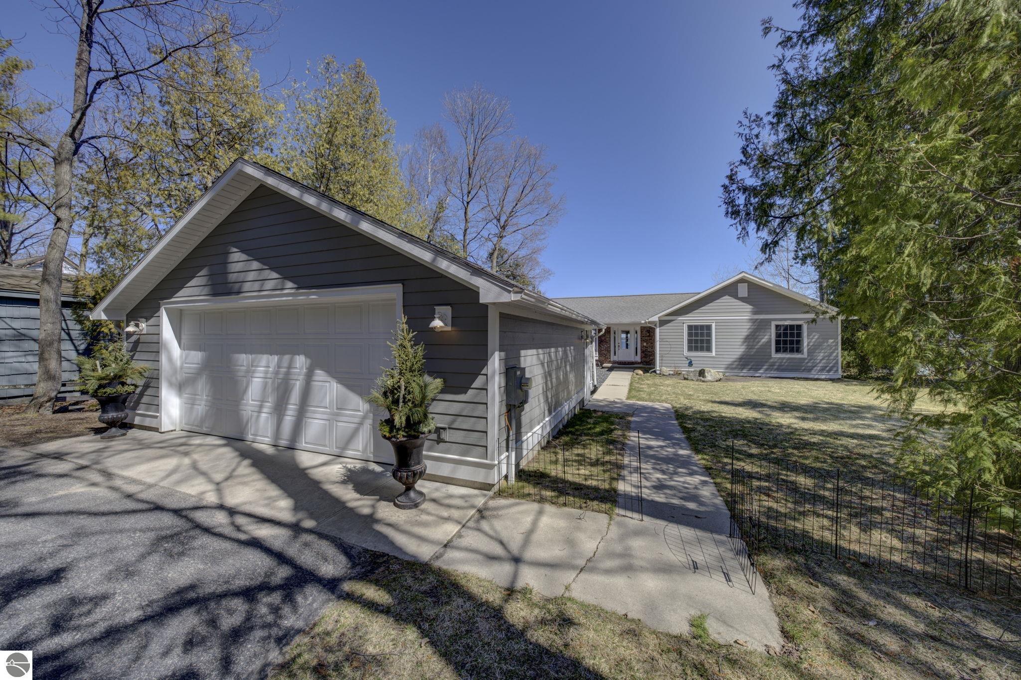 705 S Nanagosa Trail
