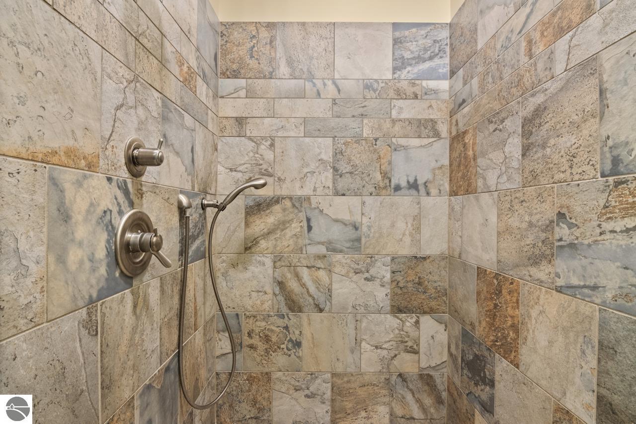 4201 N High Bluffs Drive