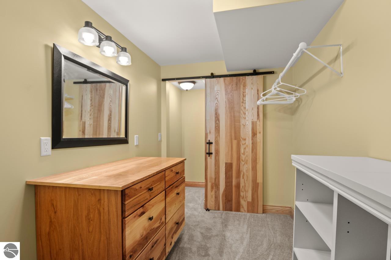 4201 N High Bluffs Drive