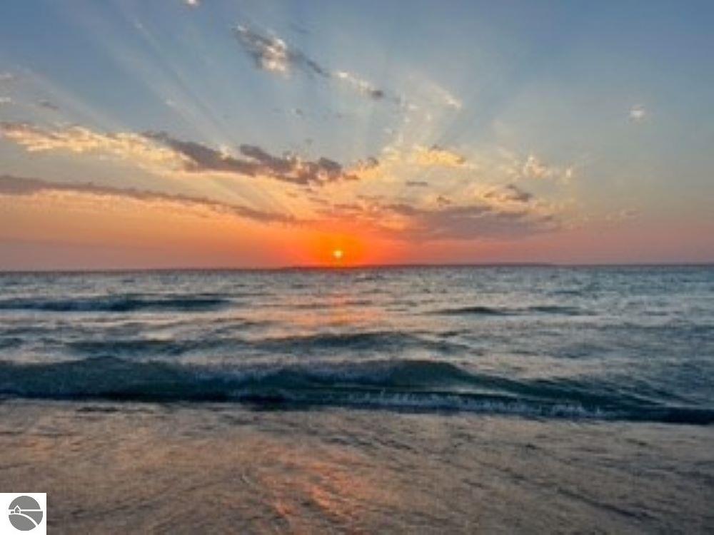 4201 N High Bluffs Drive