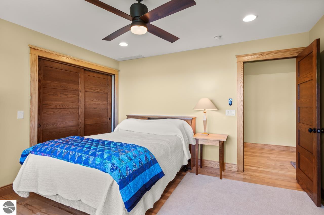 4201 N High Bluffs Drive