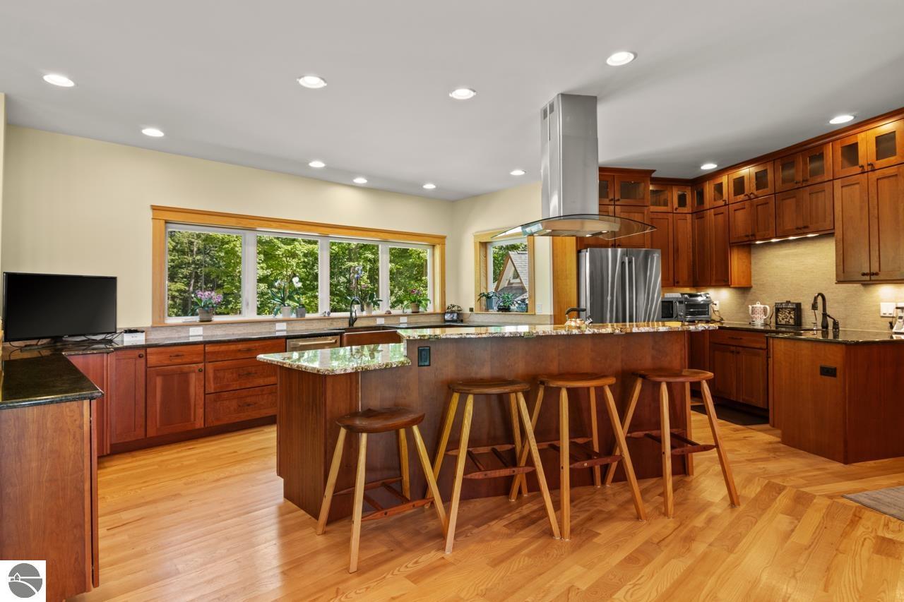 4201 N High Bluffs Drive