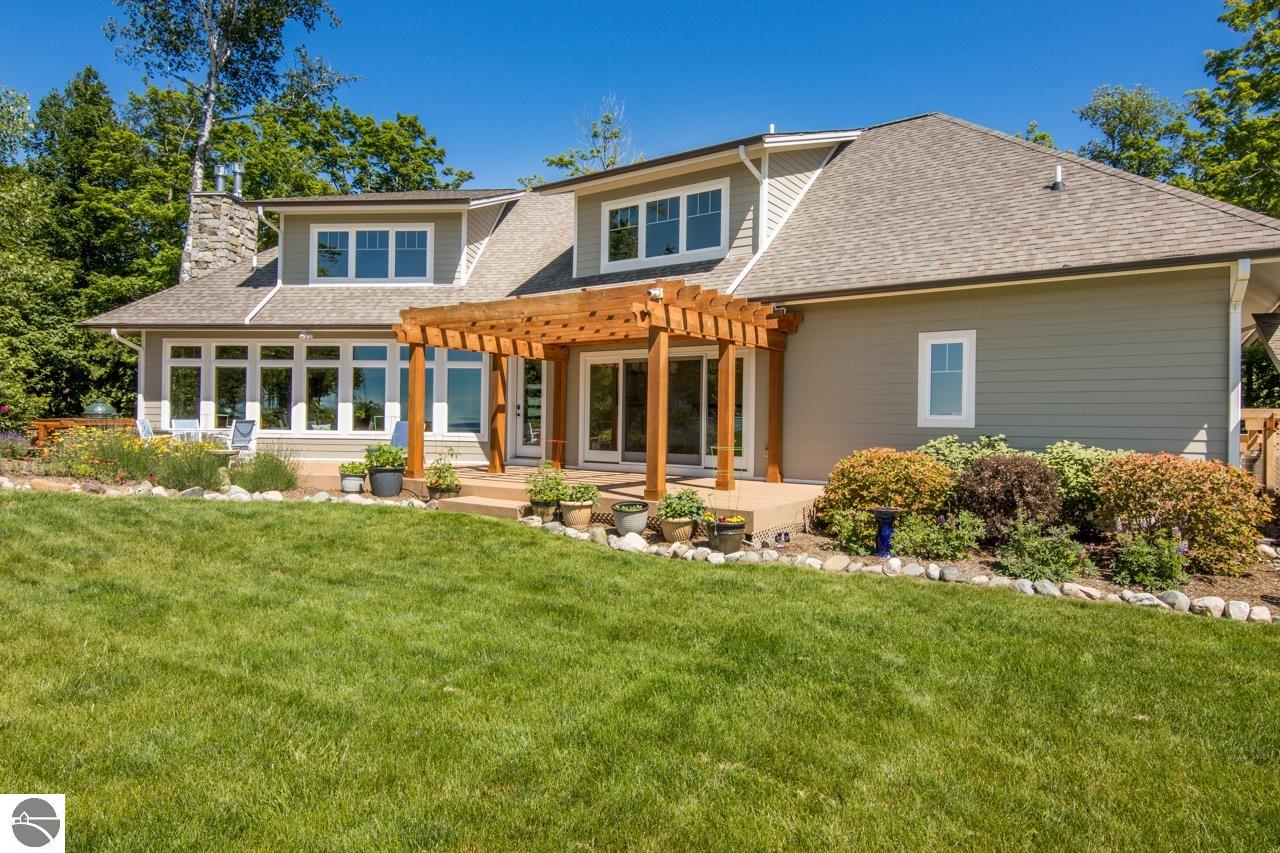 4201 N High Bluffs Drive